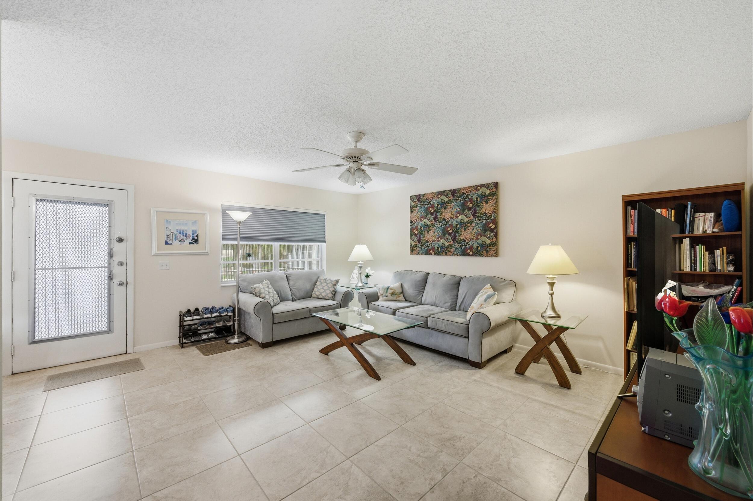 KINGS POINT - Residential