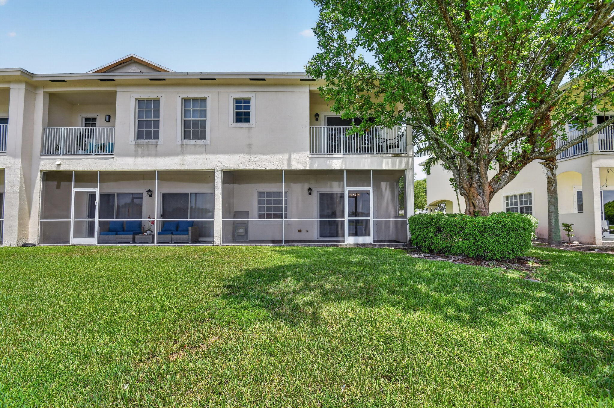 EMERALD LAKE TOWNHOMES - Residential