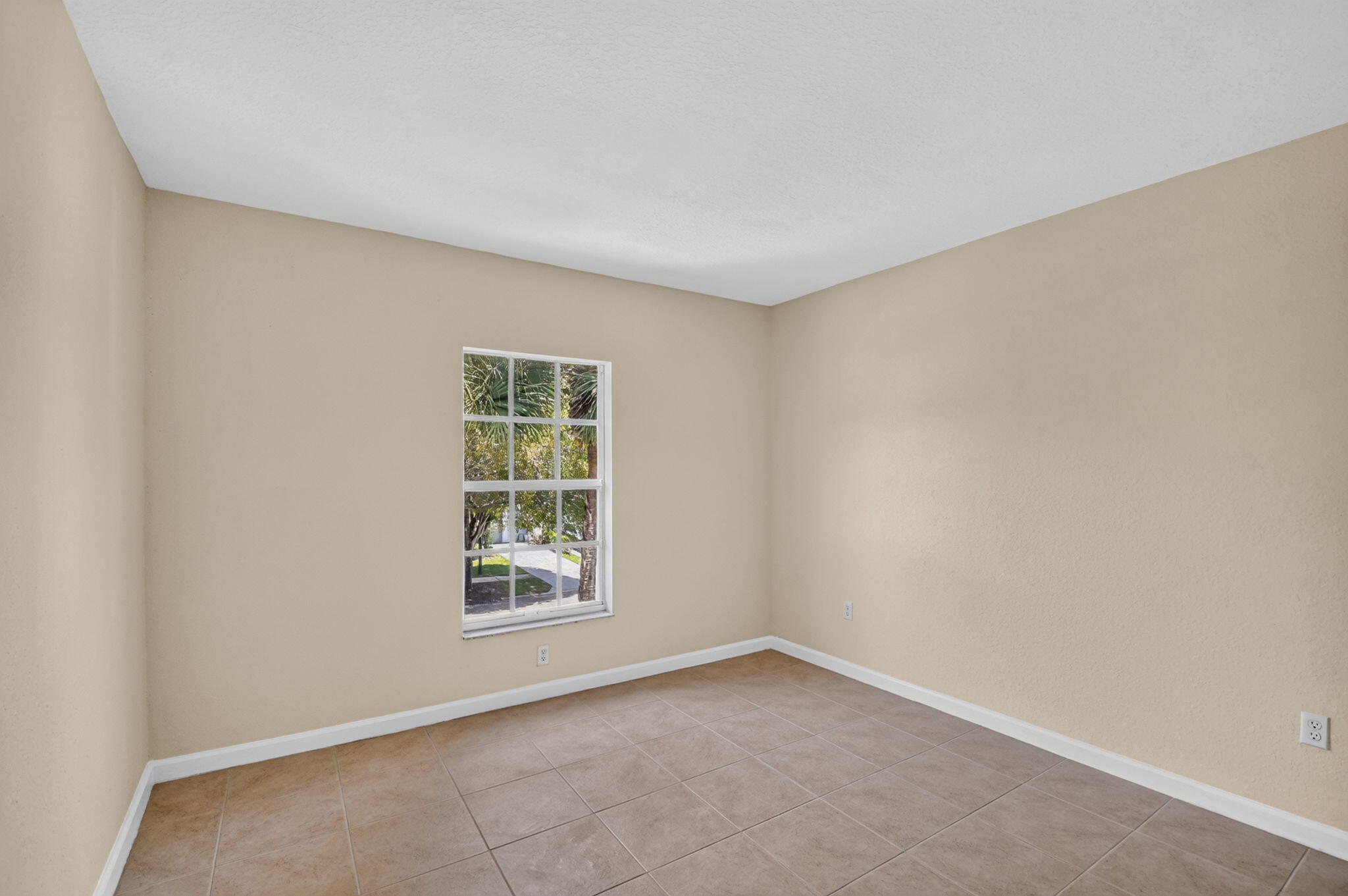EMERALD LAKE TOWNHOMES - Residential