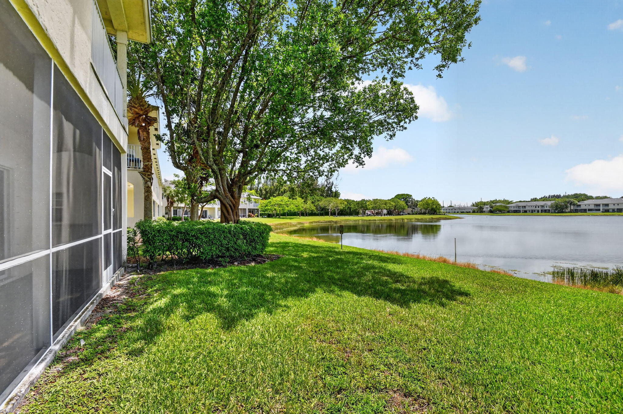 EMERALD LAKE TOWNHOMES - Residential