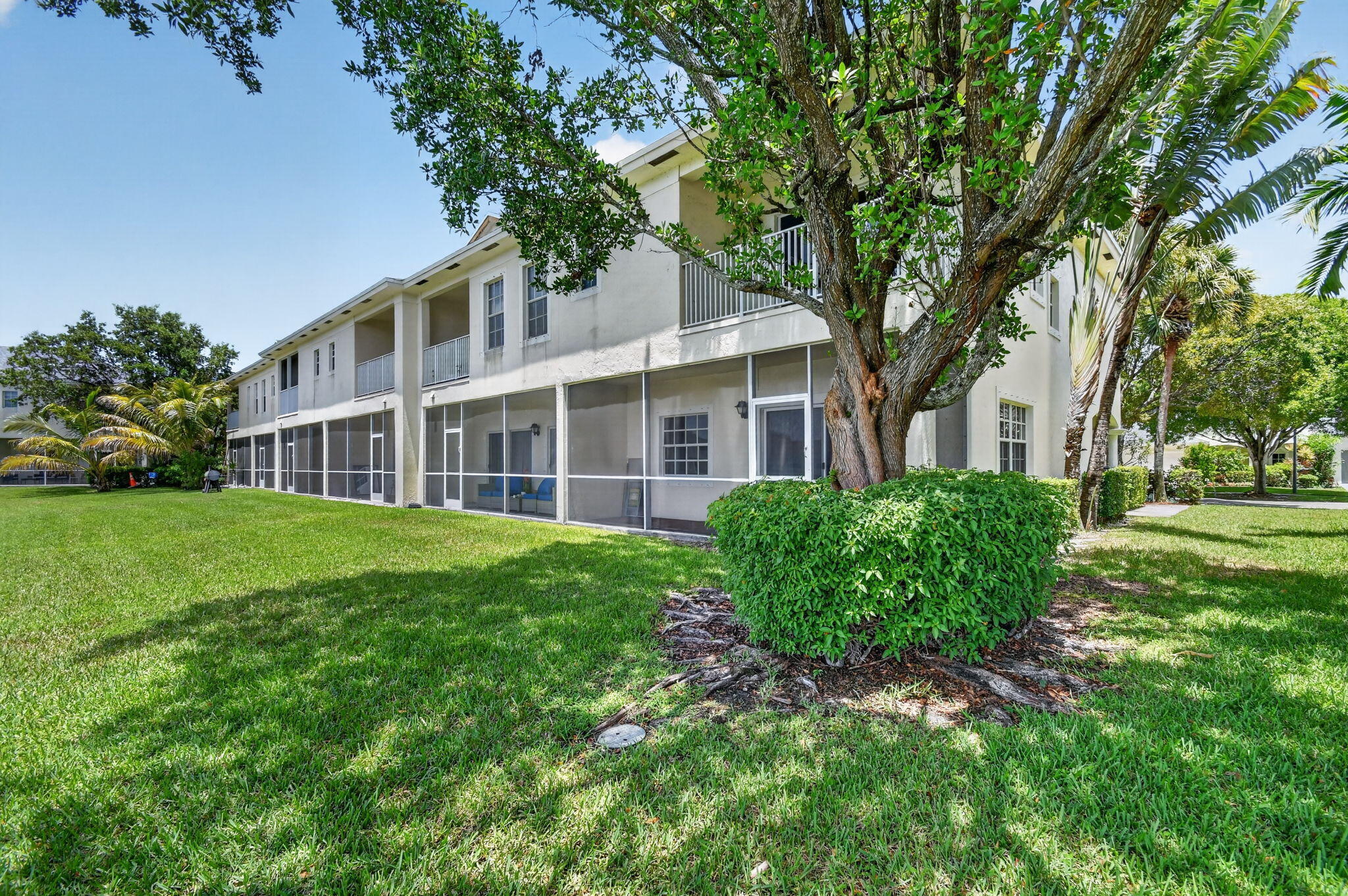 EMERALD LAKE TOWNHOMES - Residential
