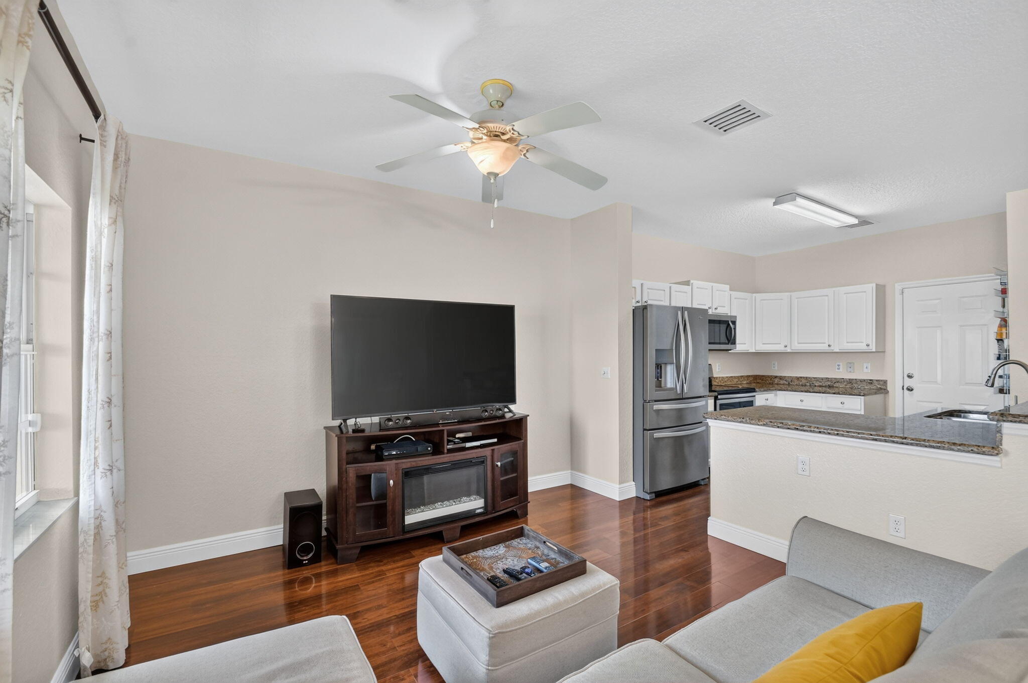 EMERALD LAKE TOWNHOMES - Residential
