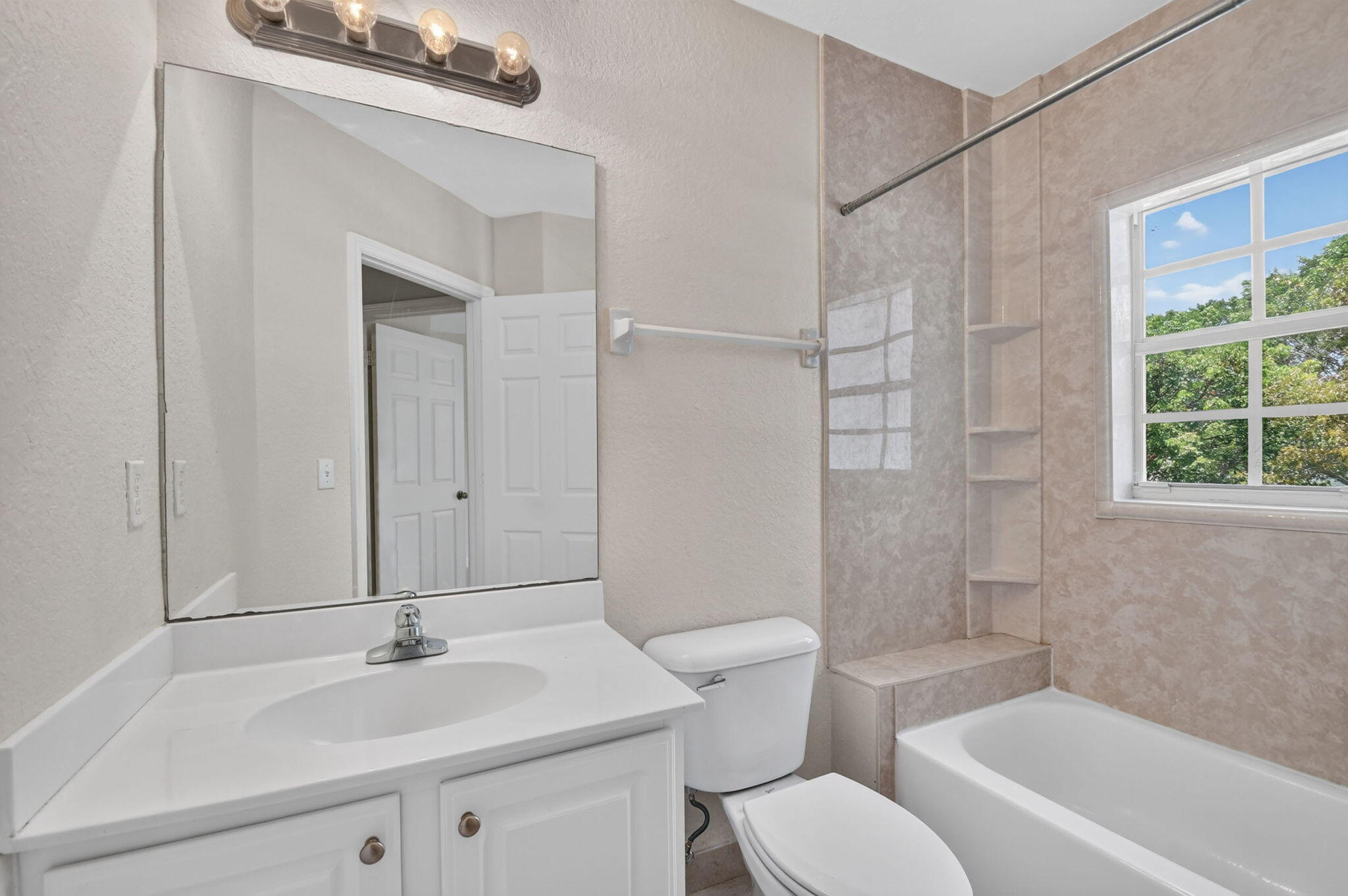 EMERALD LAKE TOWNHOMES - Residential