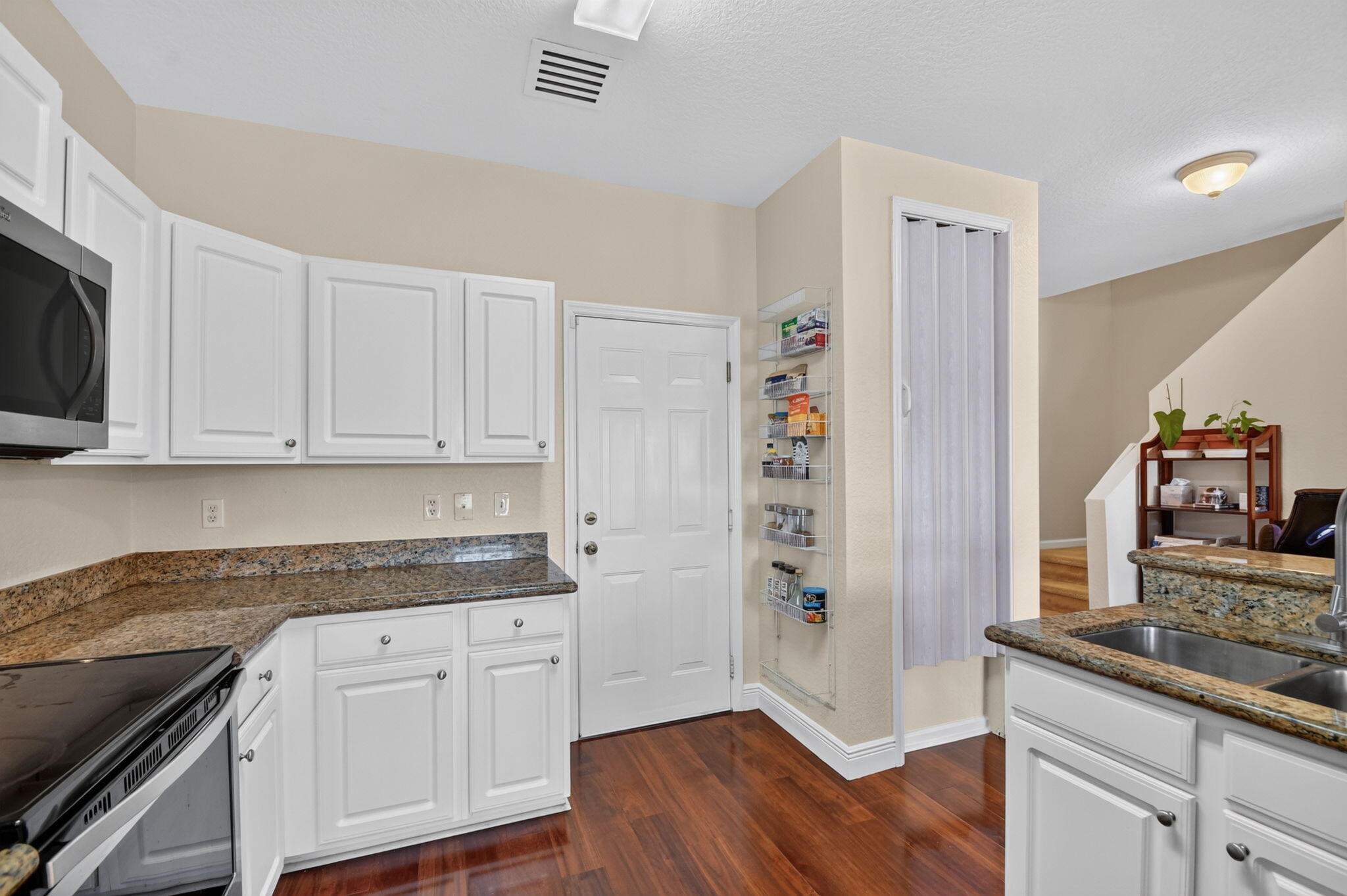 EMERALD LAKE TOWNHOMES - Residential