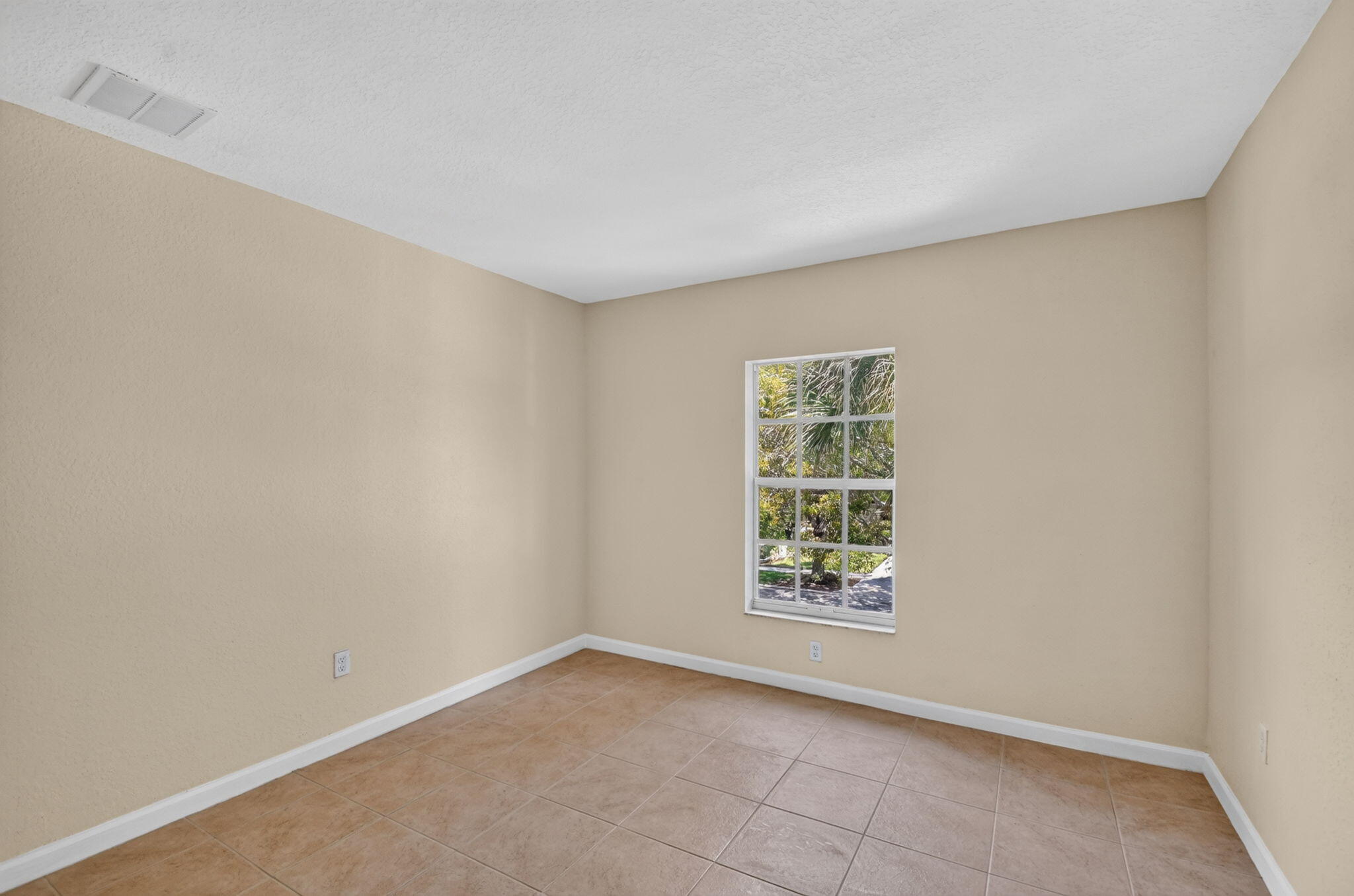 EMERALD LAKE TOWNHOMES - Residential
