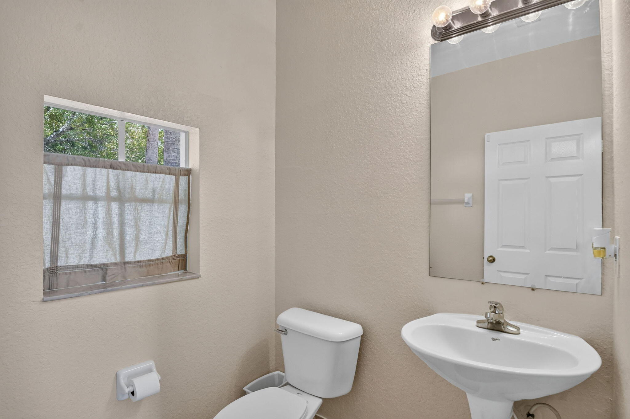EMERALD LAKE TOWNHOMES - Residential
