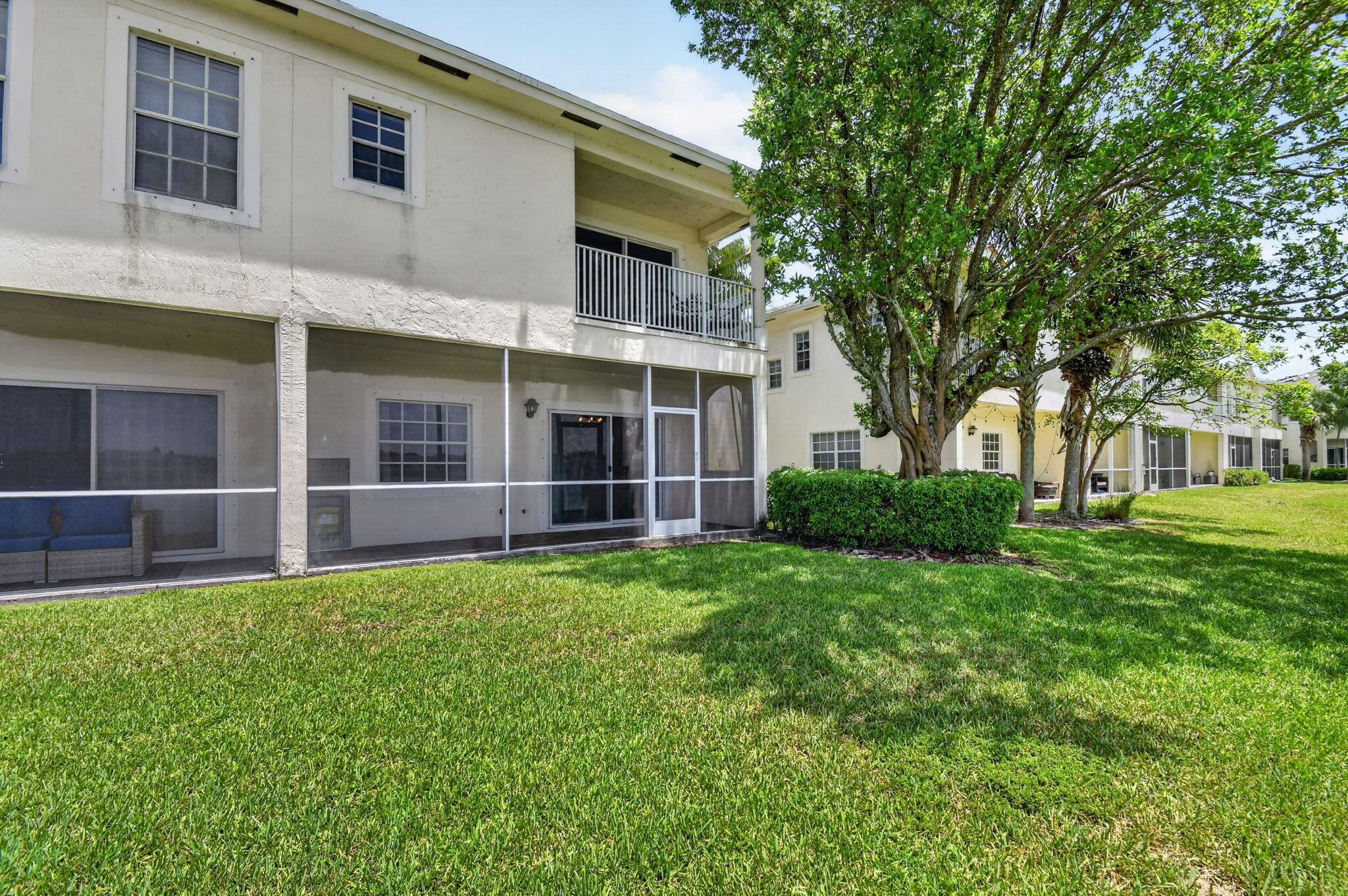 EMERALD LAKE TOWNHOMES - Residential