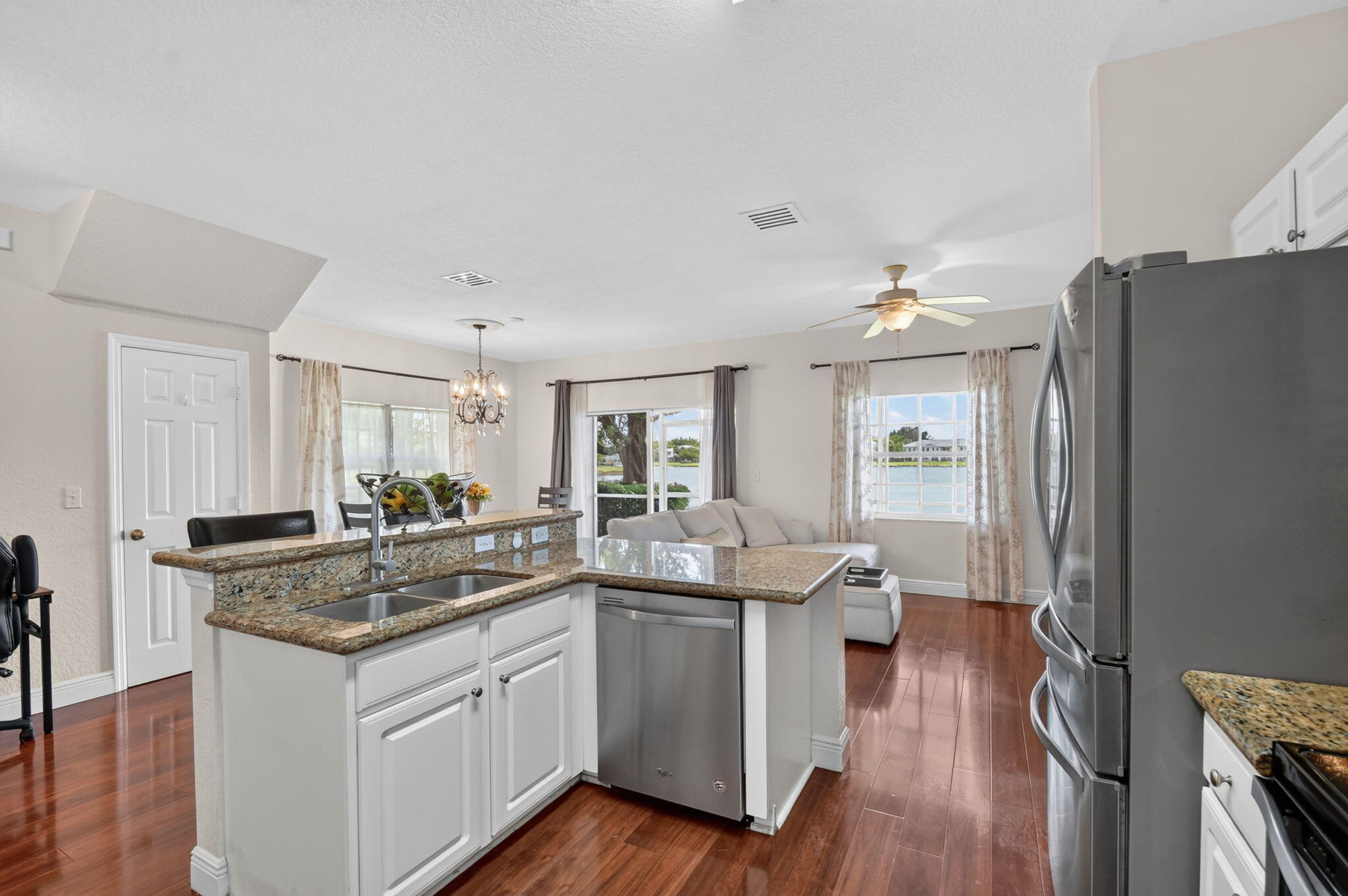 EMERALD LAKE TOWNHOMES - Residential