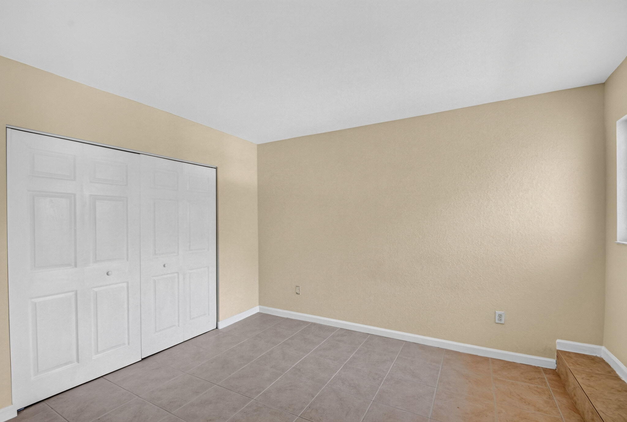 EMERALD LAKE TOWNHOMES - Residential