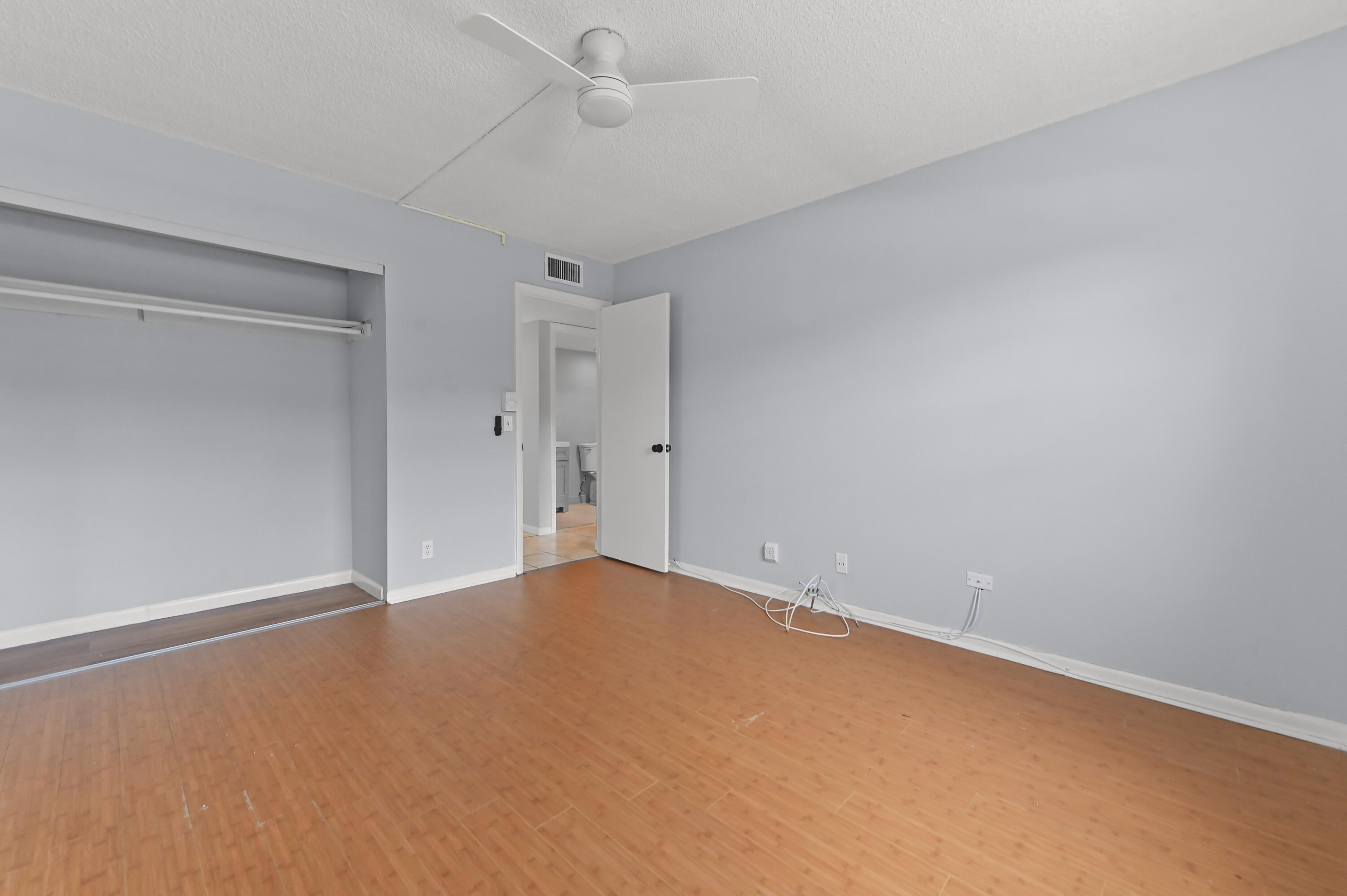 KINGS POINT - Residential