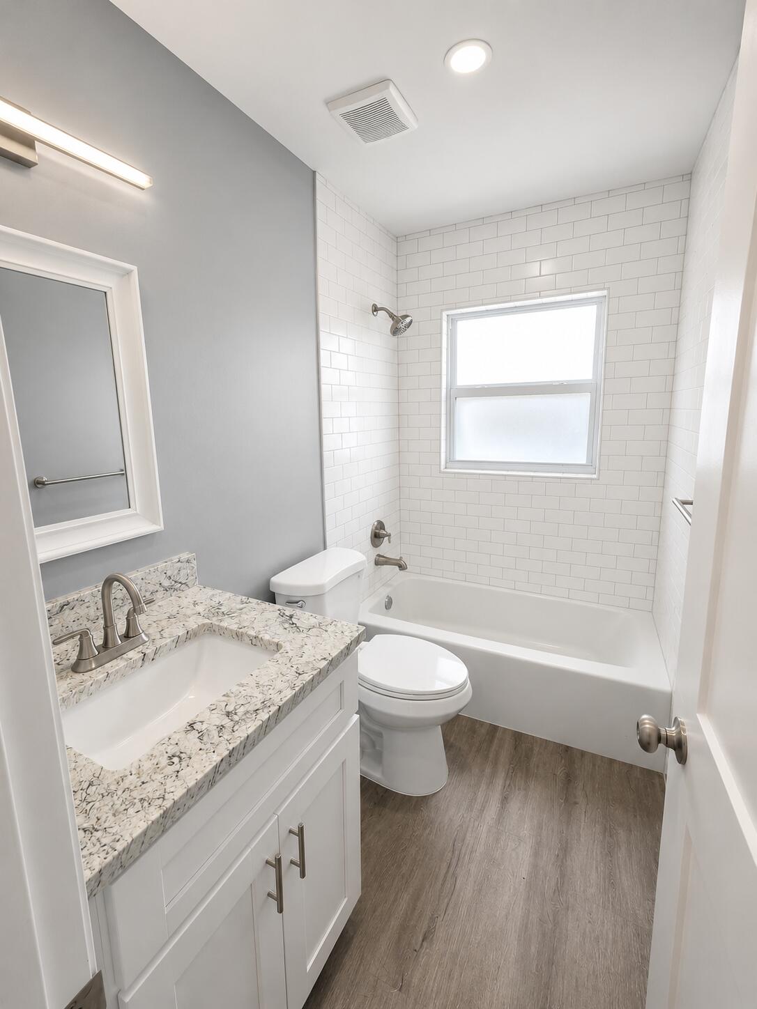 VICTORIA SQUARE CONDO - Residential