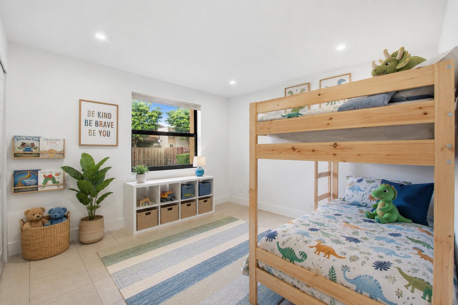 INDIAN SUMMER VILG CONDO PH I - Residential