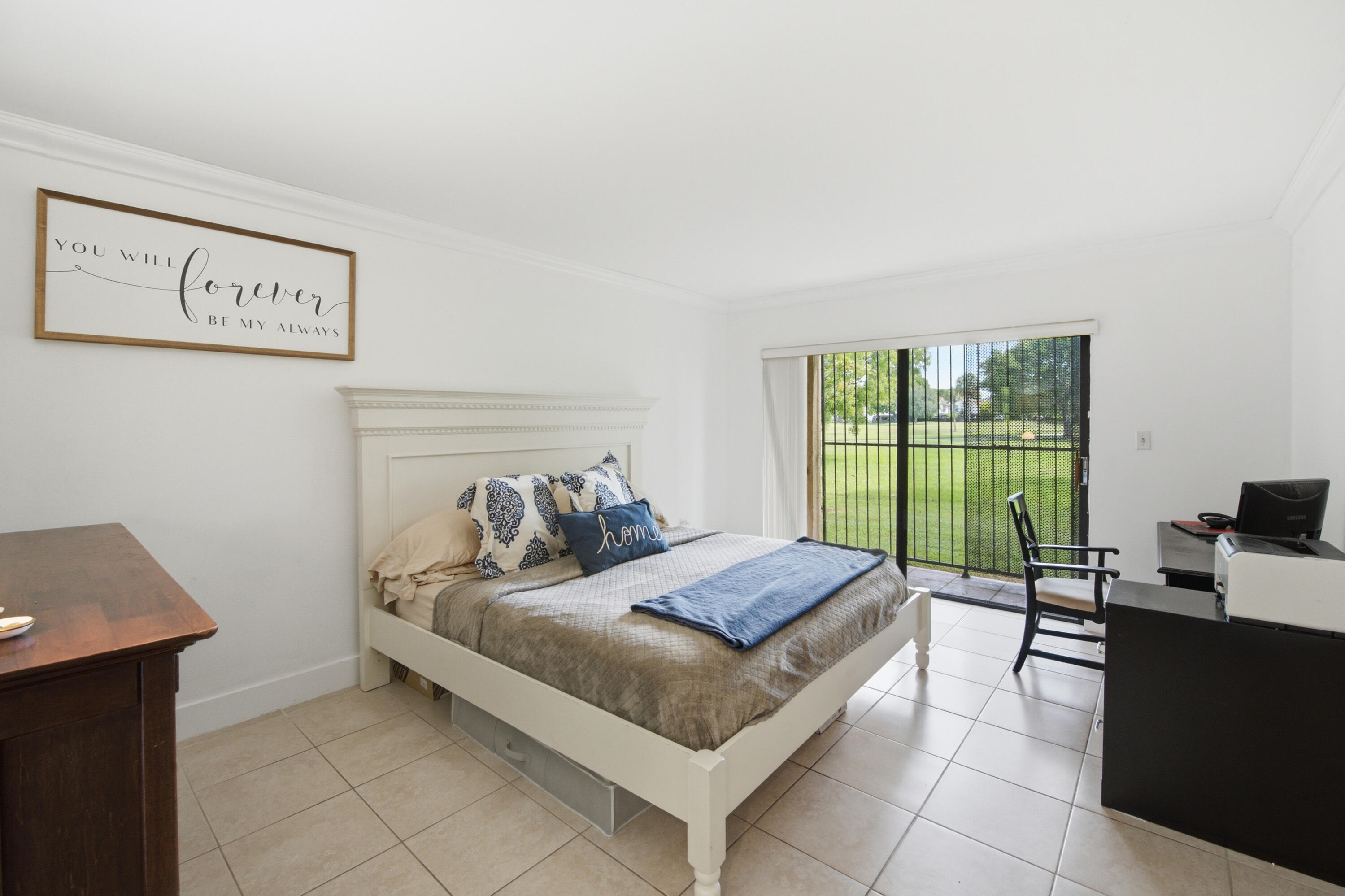 INDIAN SUMMER VILG CONDO PH I - Residential