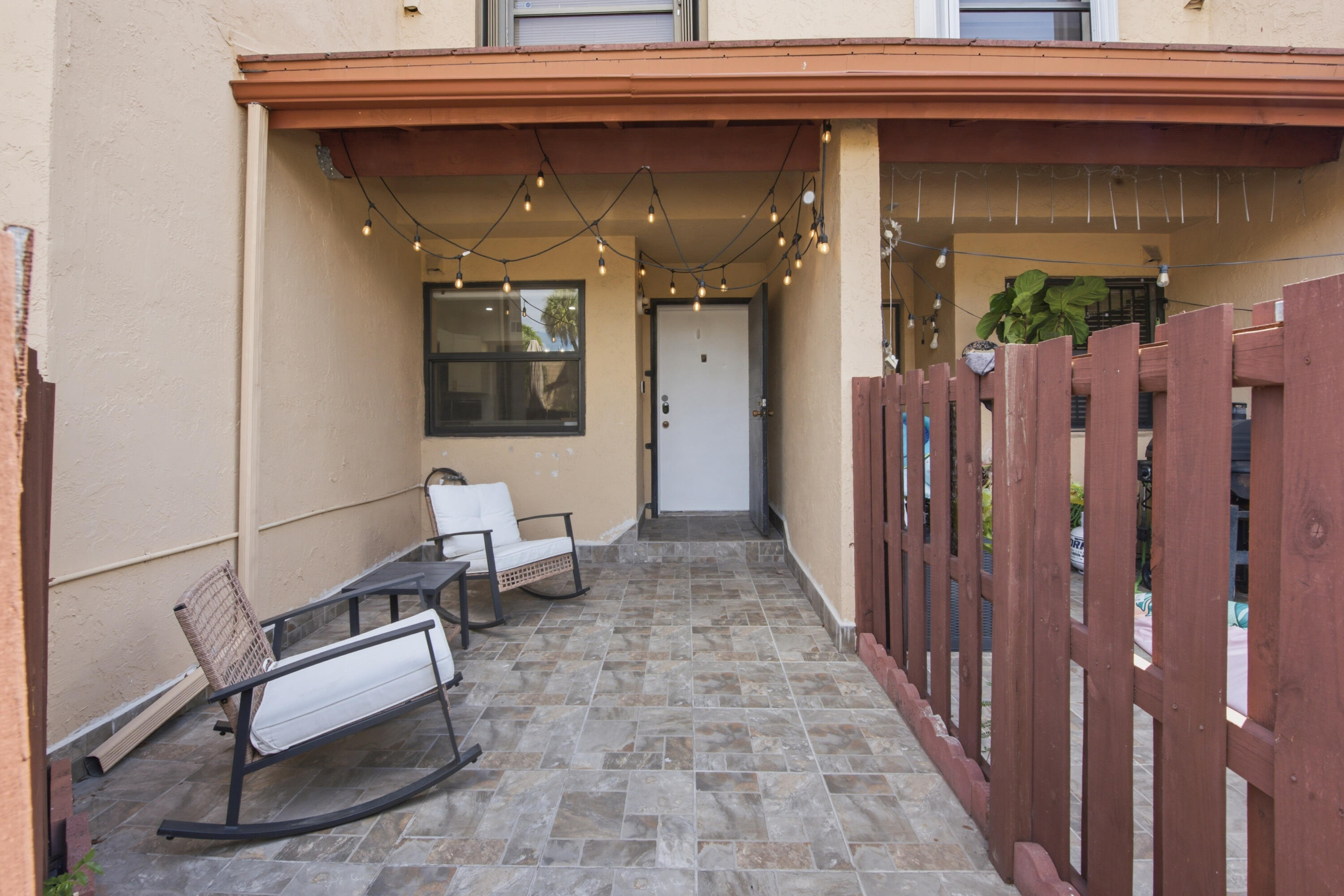 INDIAN SUMMER VILG CONDO PH I - Residential