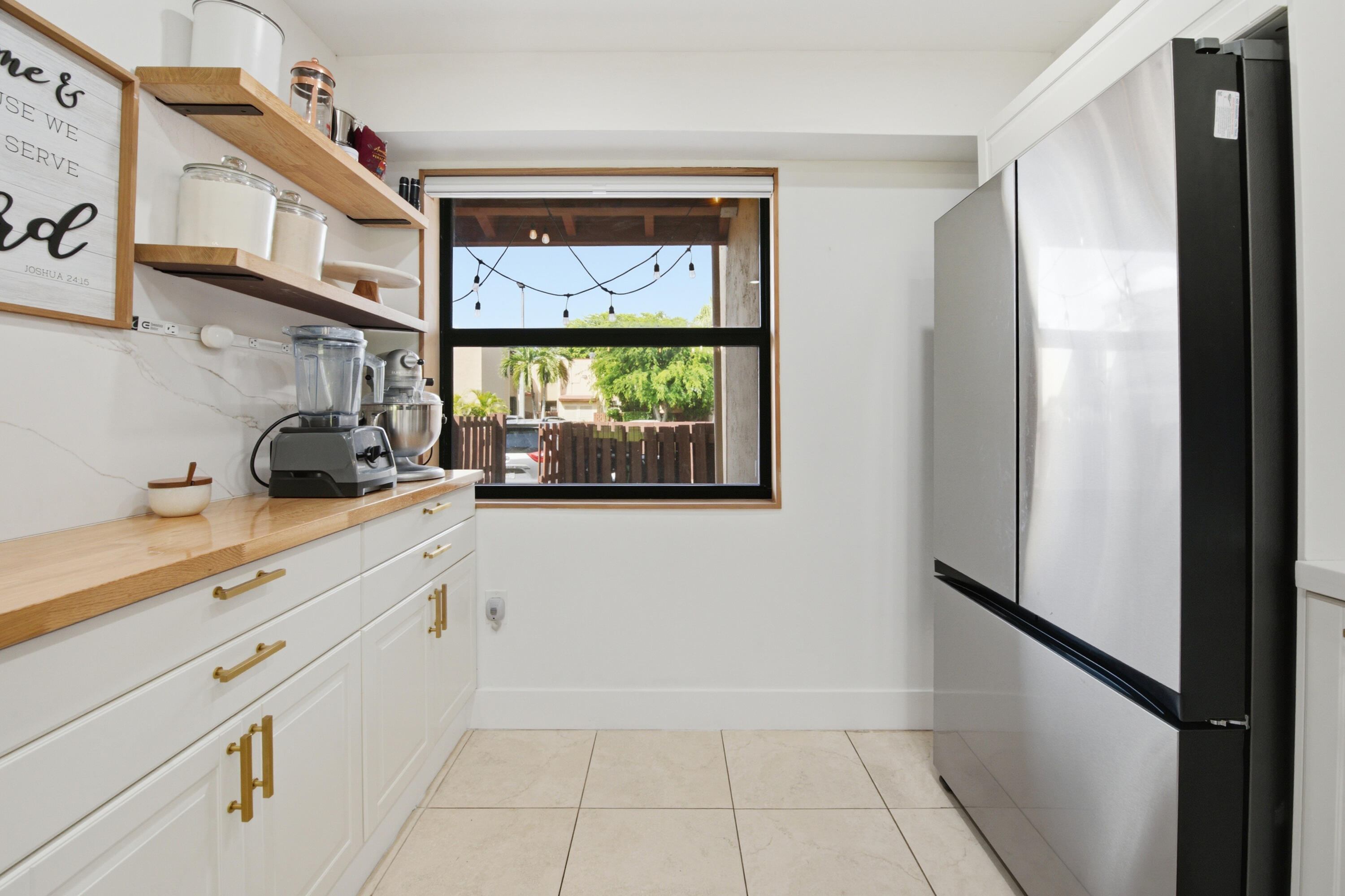 INDIAN SUMMER VILG CONDO PH I - Residential