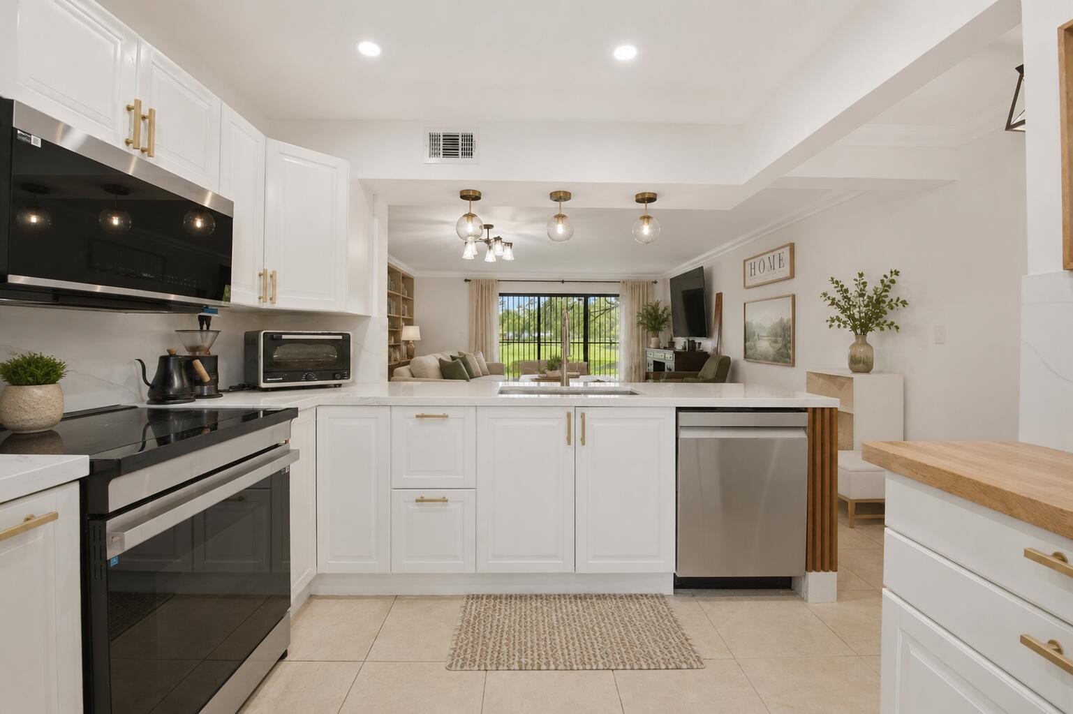 INDIAN SUMMER VILG CONDO PH I - Residential