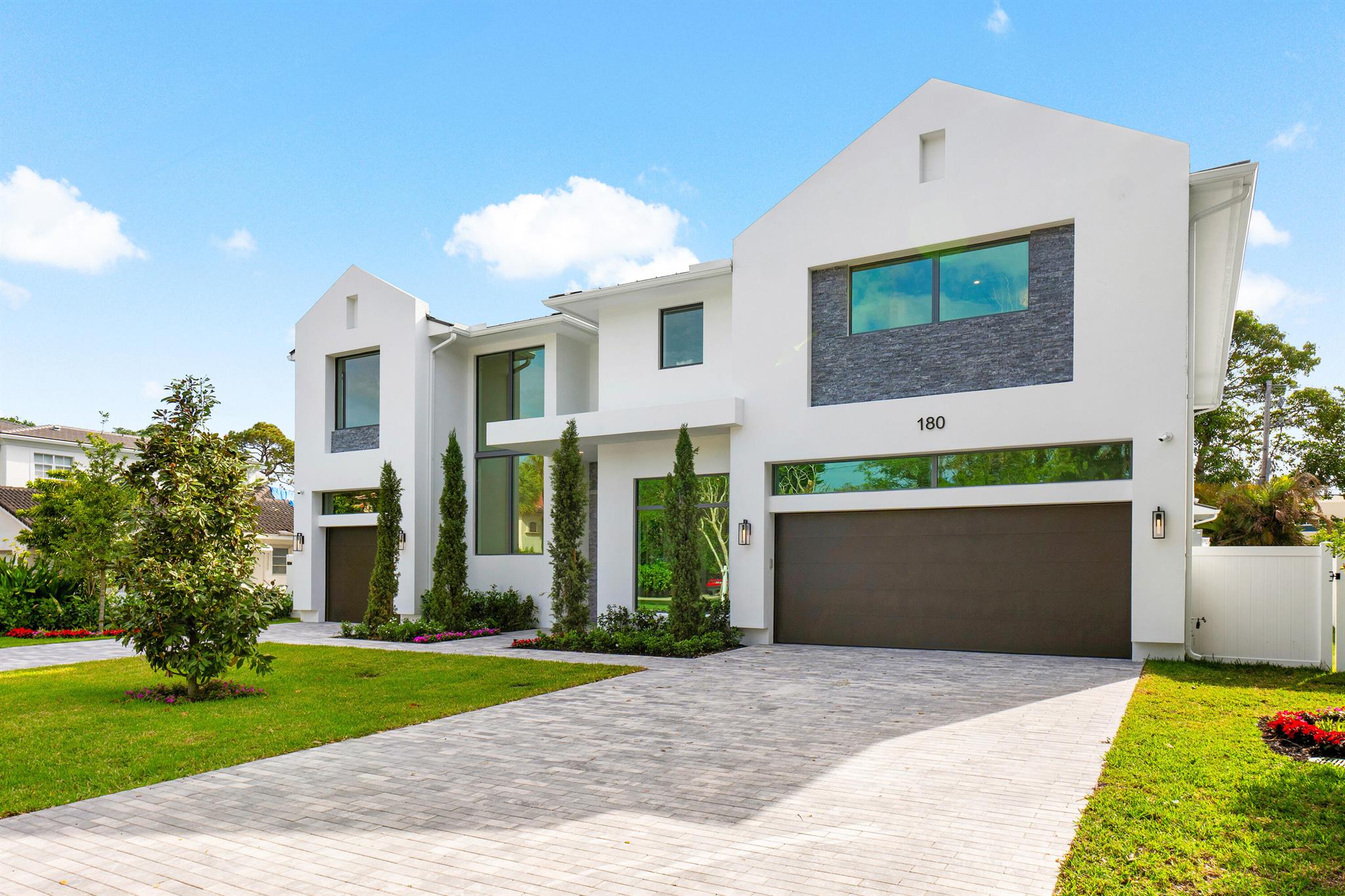 AVIS ACRES - Residential
