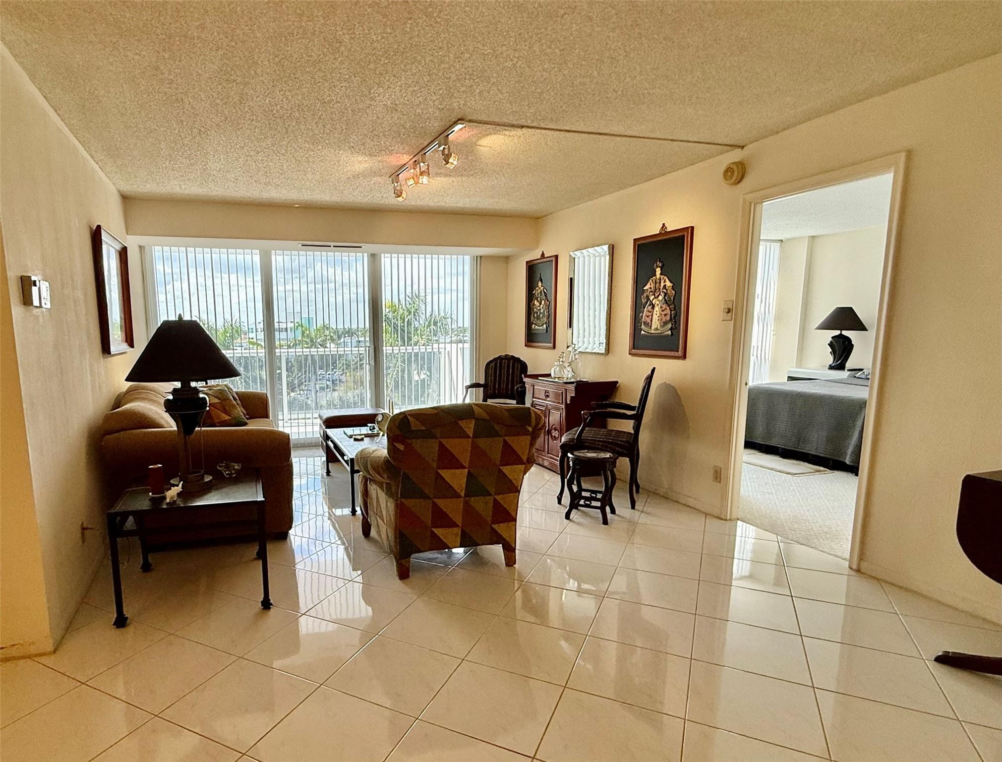 VANTAGE VIEW CONDO - Residential Lease