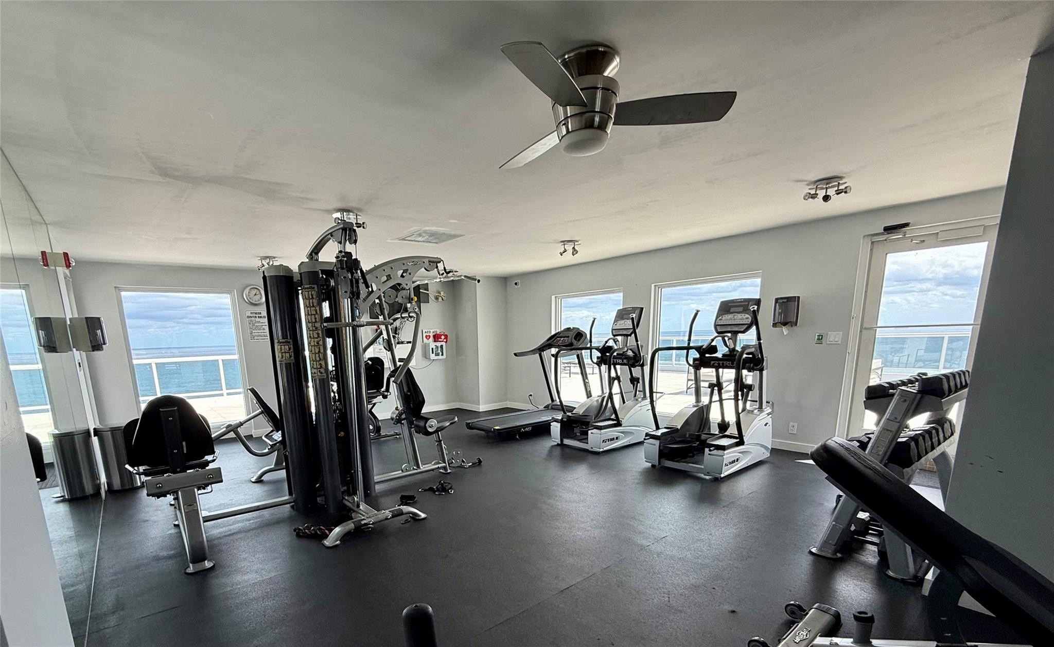 VANTAGE VIEW CONDO - Residential Lease