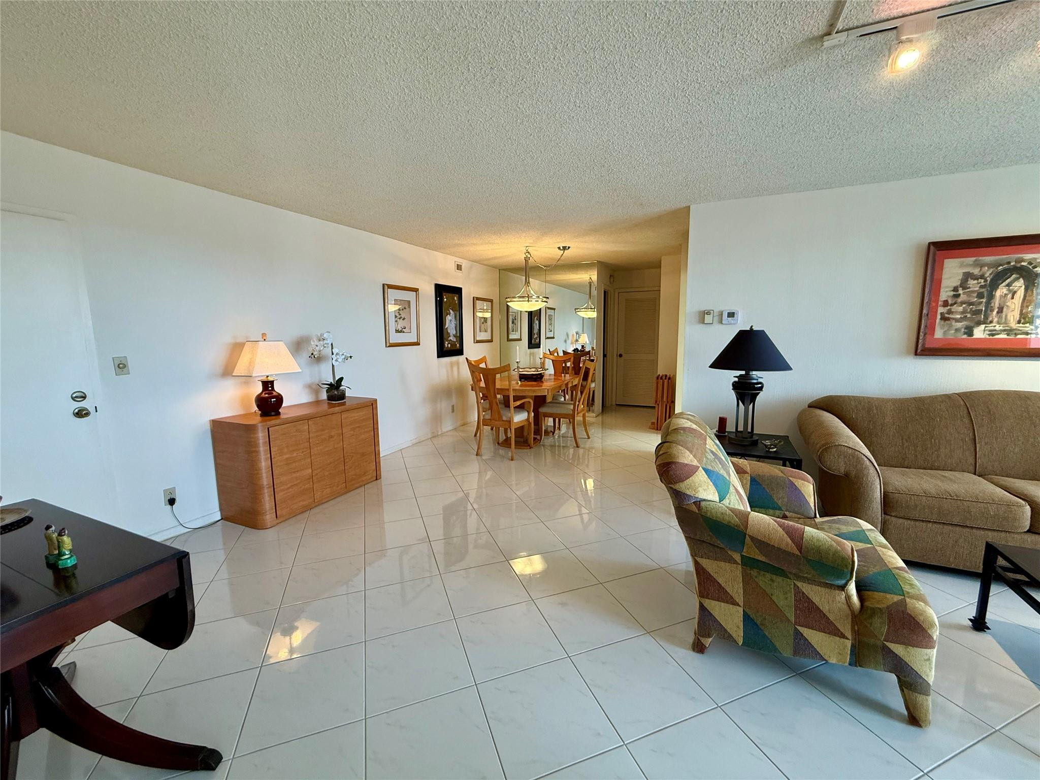 VANTAGE VIEW CONDO - Residential Lease