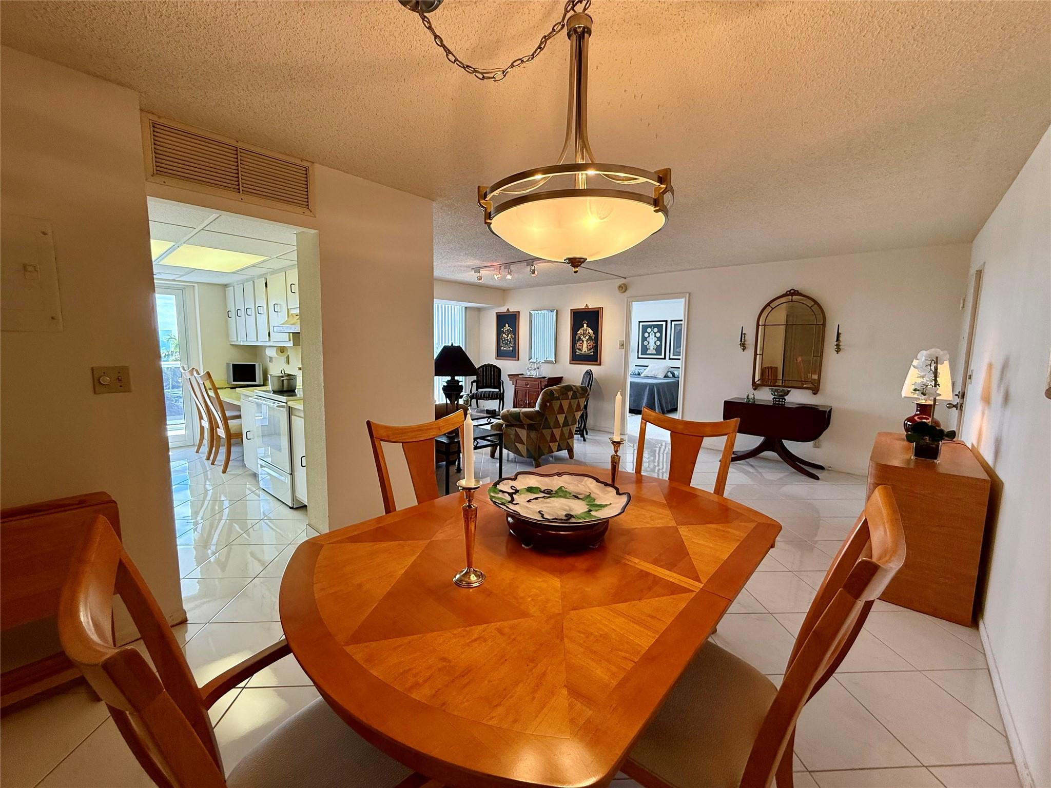 VANTAGE VIEW CONDO - Residential Lease