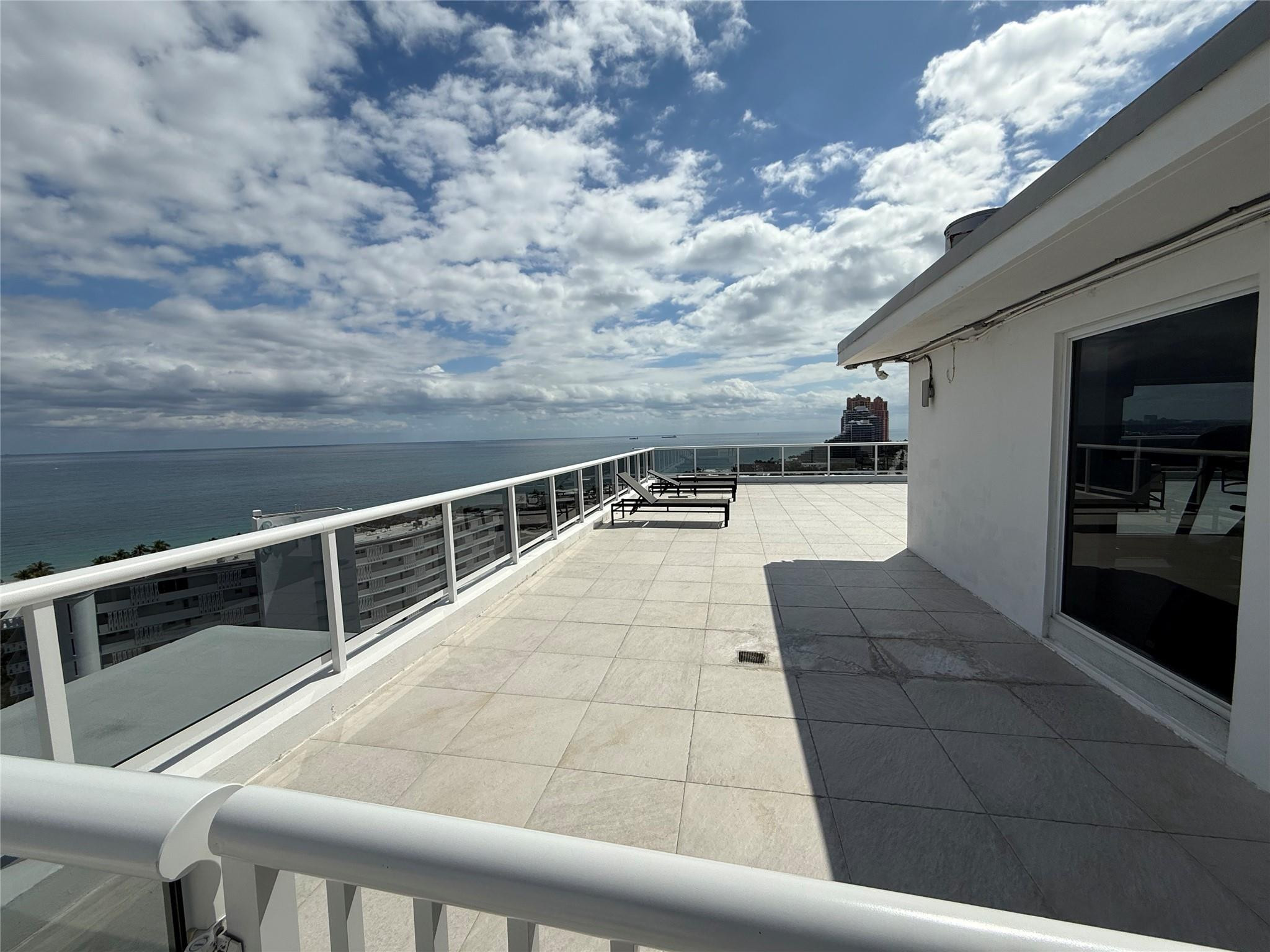 VANTAGE VIEW CONDO - Residential Lease