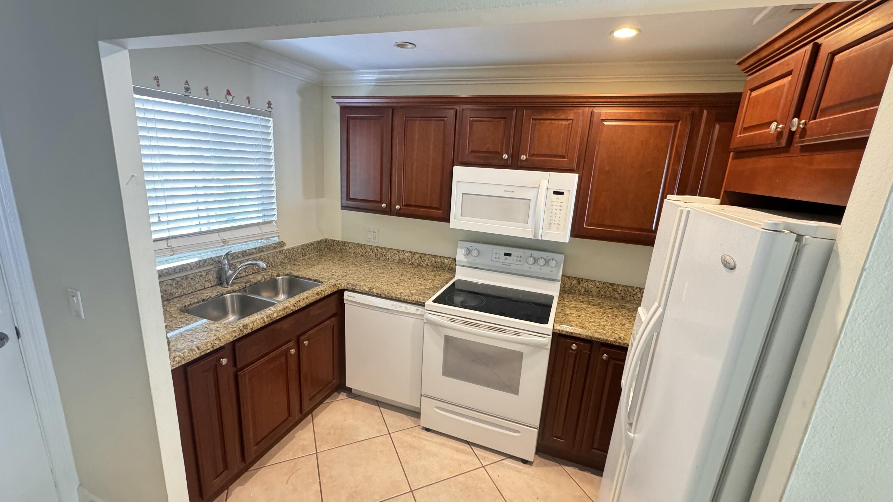 1727 A1A CONDOMINIUM UNIT 208 OR BK 2011 PG 1311 - Residential Lease