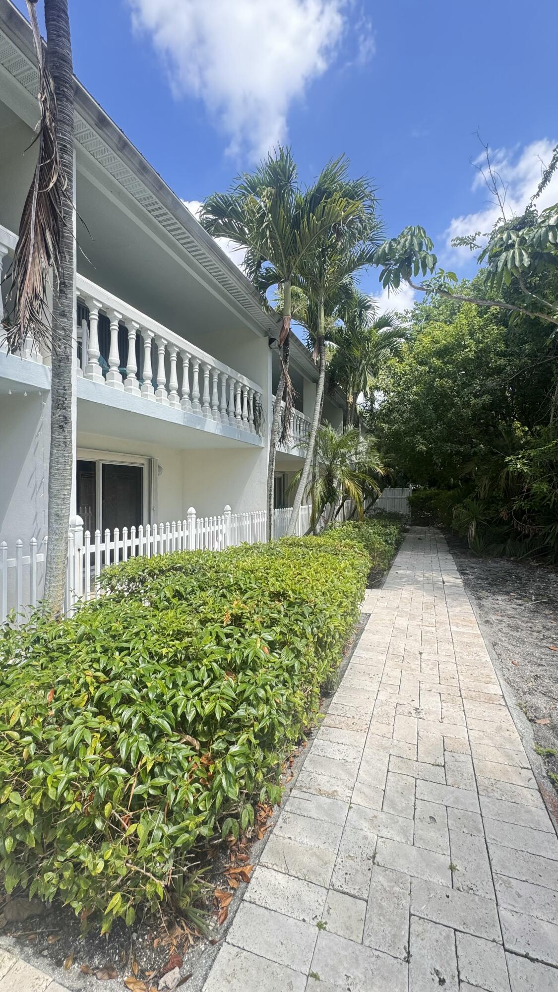 1727 A1A CONDOMINIUM UNIT 208 OR BK 2011 PG 1311 - Residential Lease