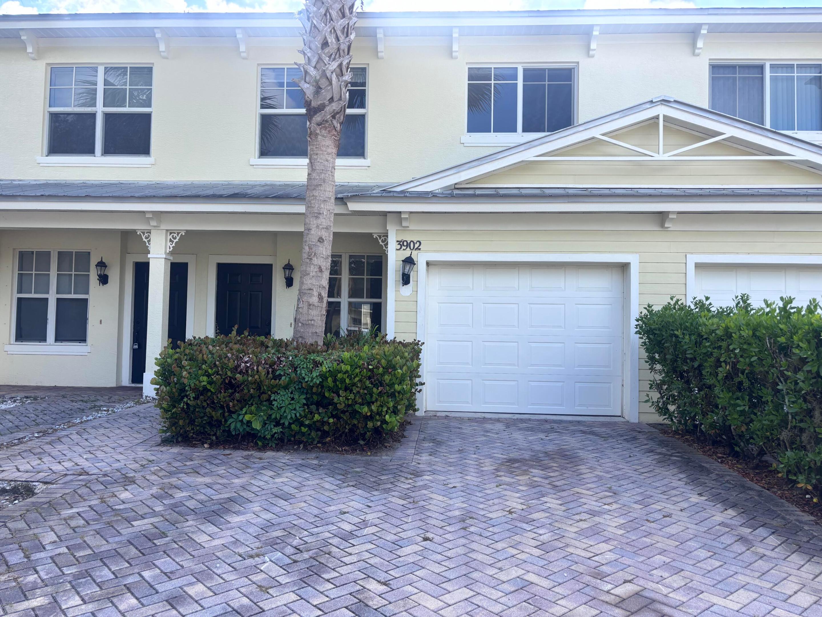 RIVER OAKS - Residential Lease