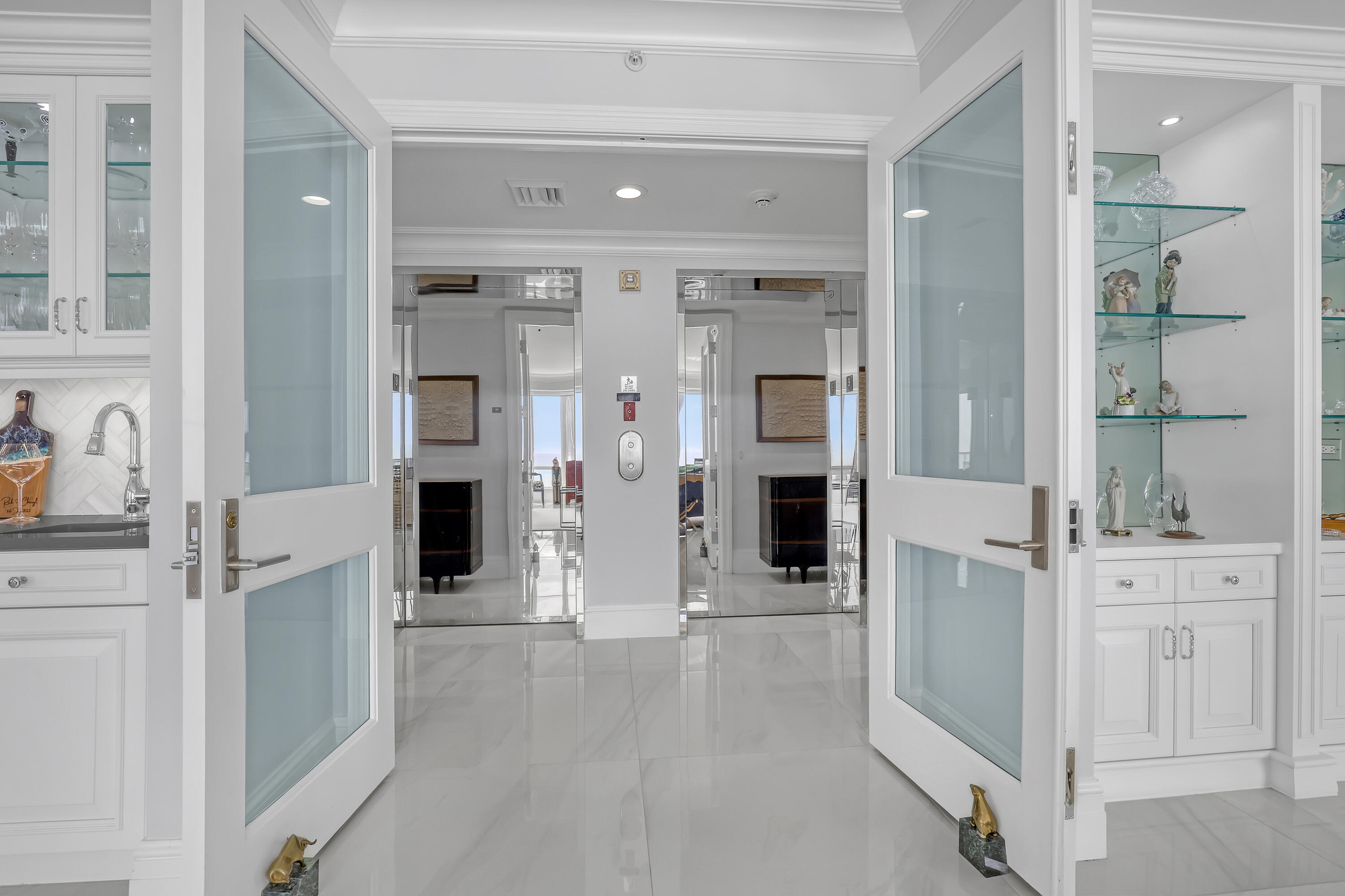 OASIS SINGER ISLAND CONDO - Residential