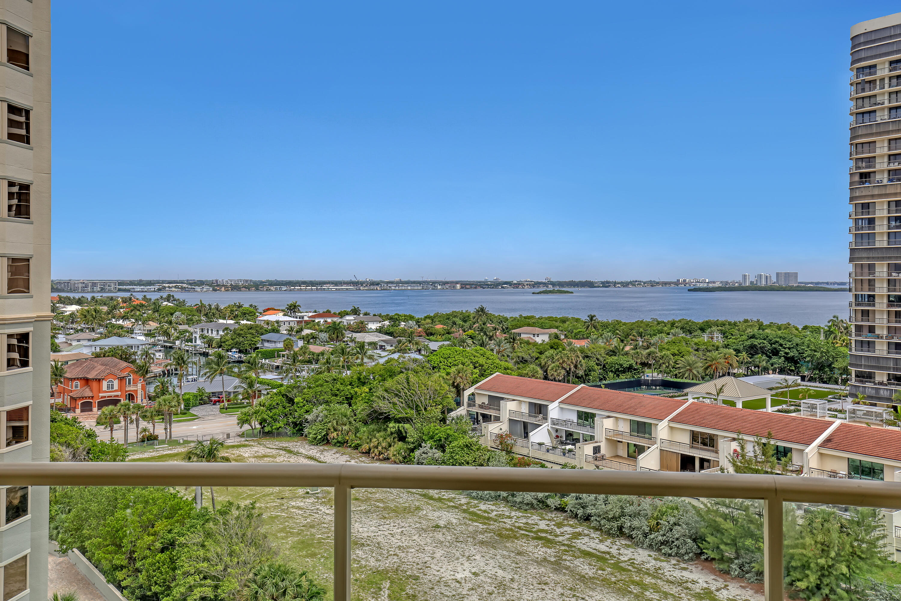 OASIS SINGER ISLAND CONDO - Residential