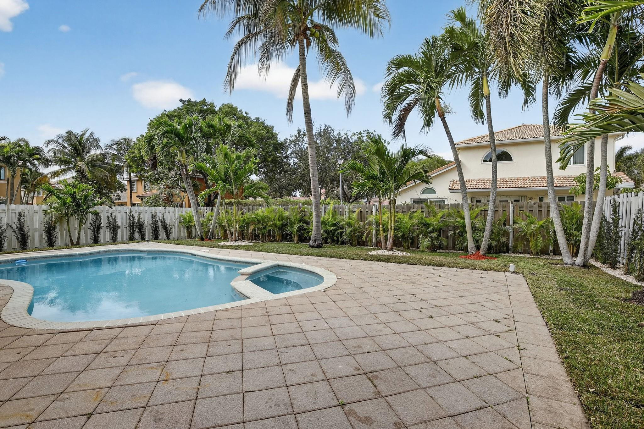 sawgrass preserve - Residential