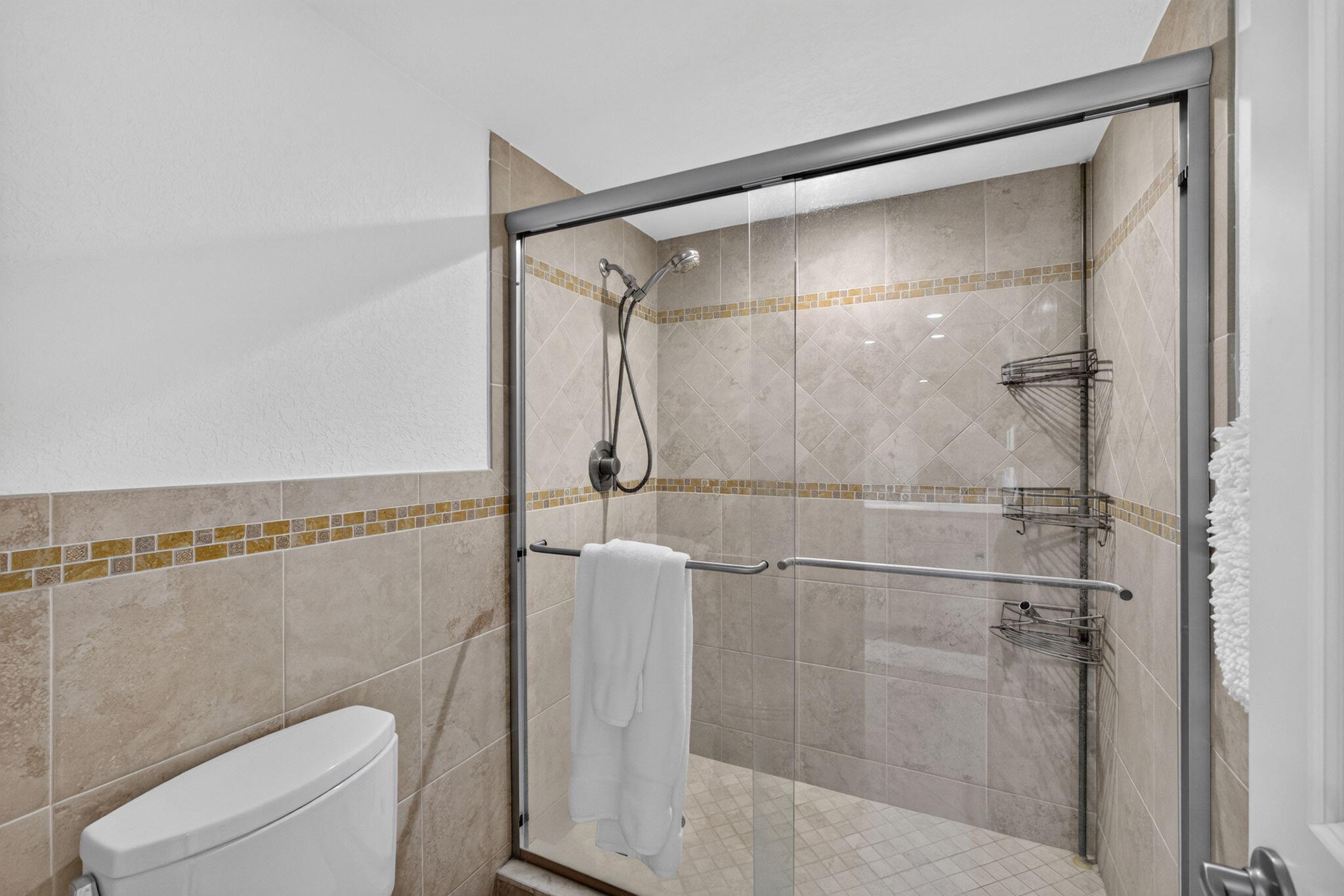 BARCLAY CONDO - Residential