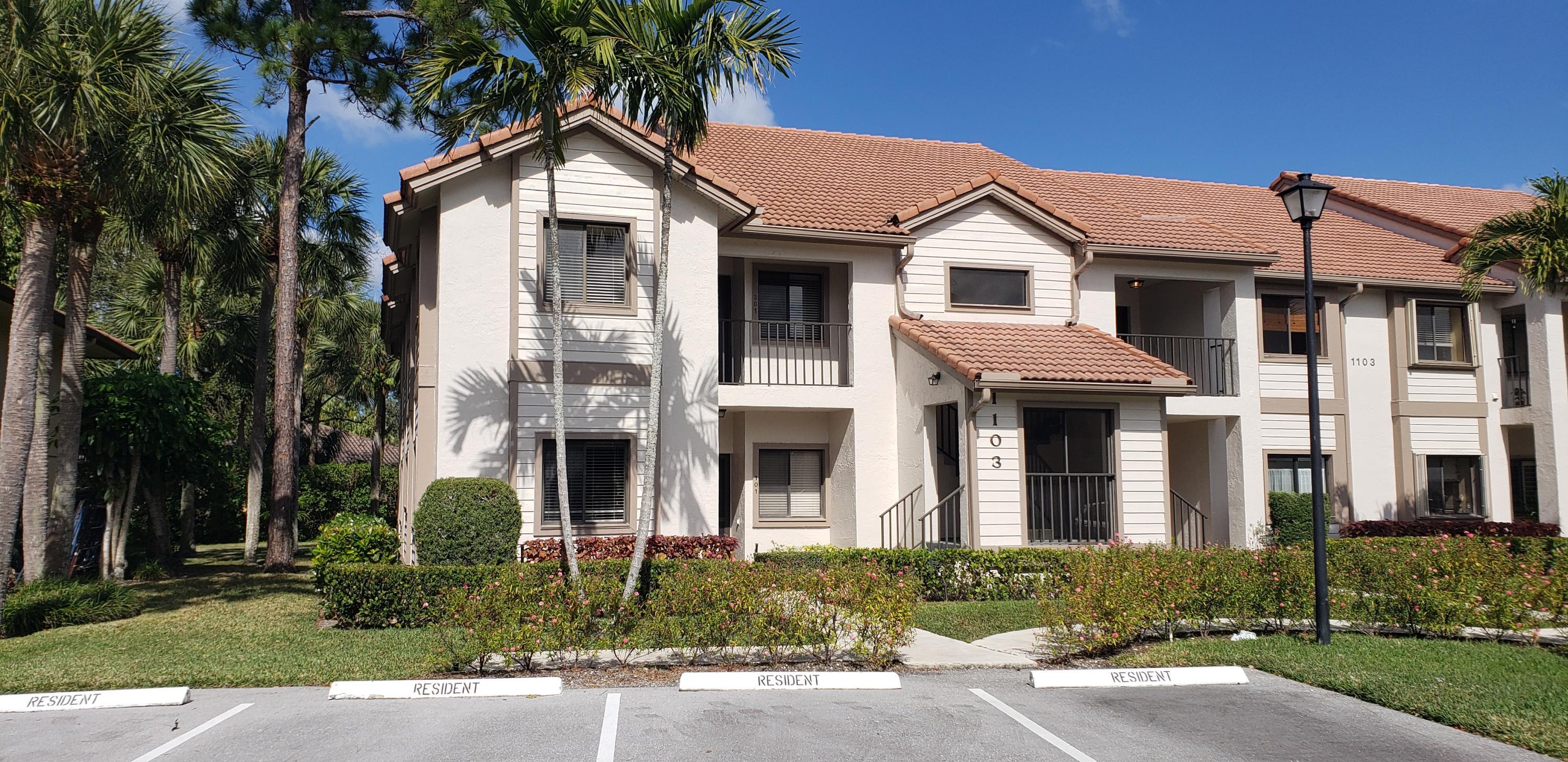Hard to find, Bright an Sunny End unit with lots of additional windows, spacious 3 bedroom / 2 full bath home with plenty of room, kitchen updated with Island, and a screened patio in this quiet centrally located property in PGA National community. Enjoy the newly updated community pool access included in ownership and within quick walking distance to the legendary Bear Trap.  Rental opportunities are also an alternative in this highly desirable community. PGA National offers a number of  other membership options from Social to Golf to (sport) Pickleball / Tennis and even Croquet as well as a top notch resort with dining options for the public and accommodations for your visiting friends and family.
