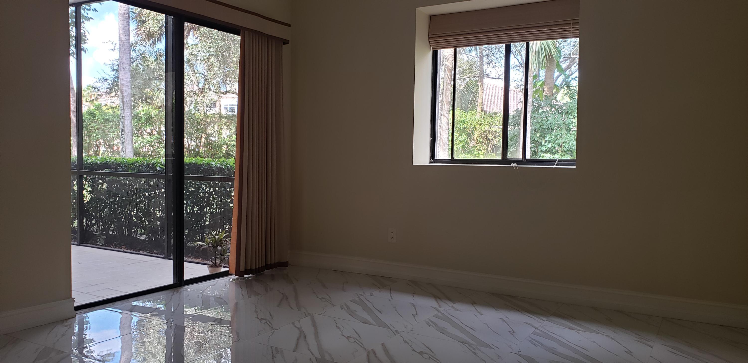 DUNBAR WOODS CONDO 4 - Residential