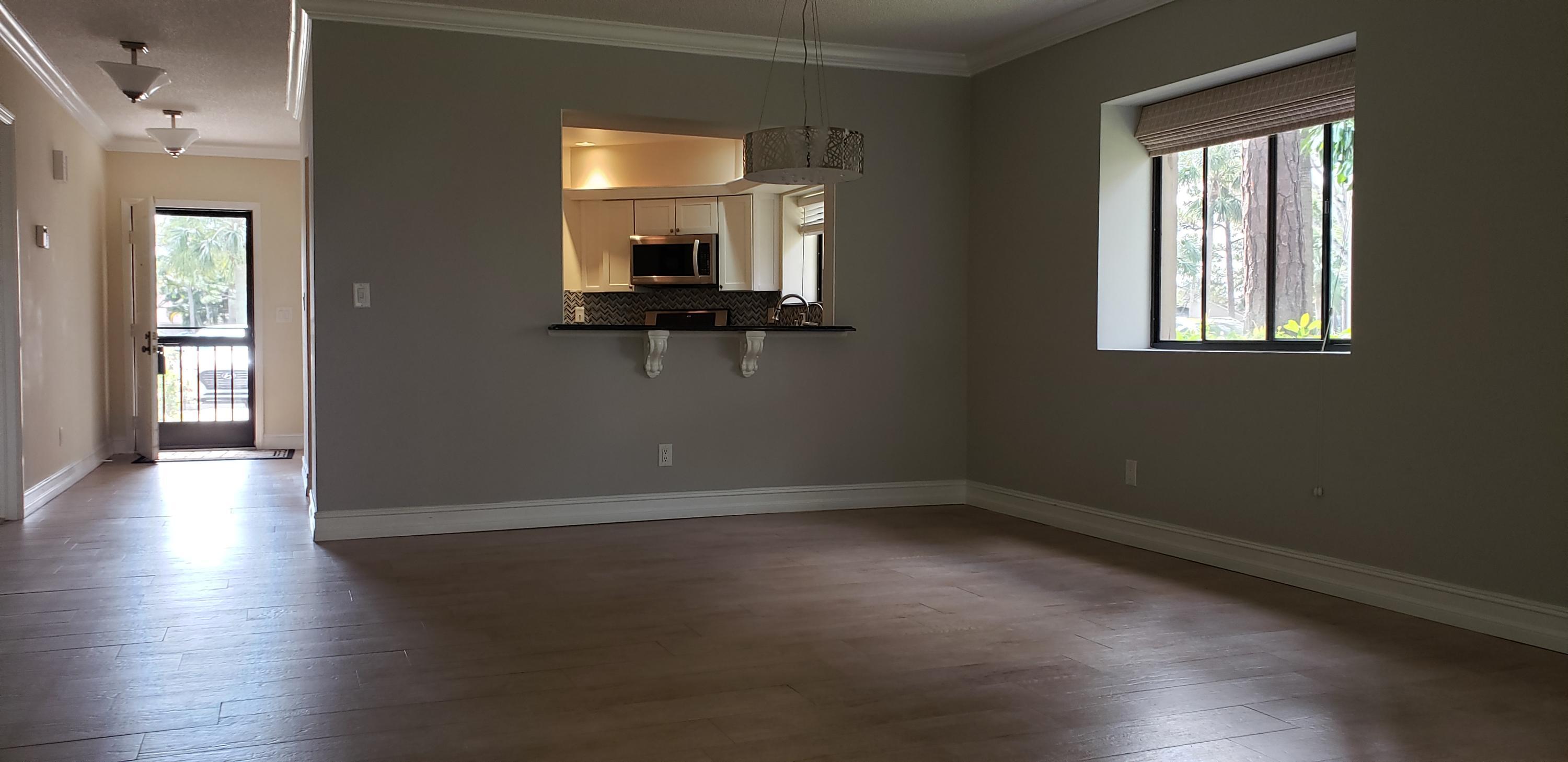 DUNBAR WOODS CONDO 4 - Residential
