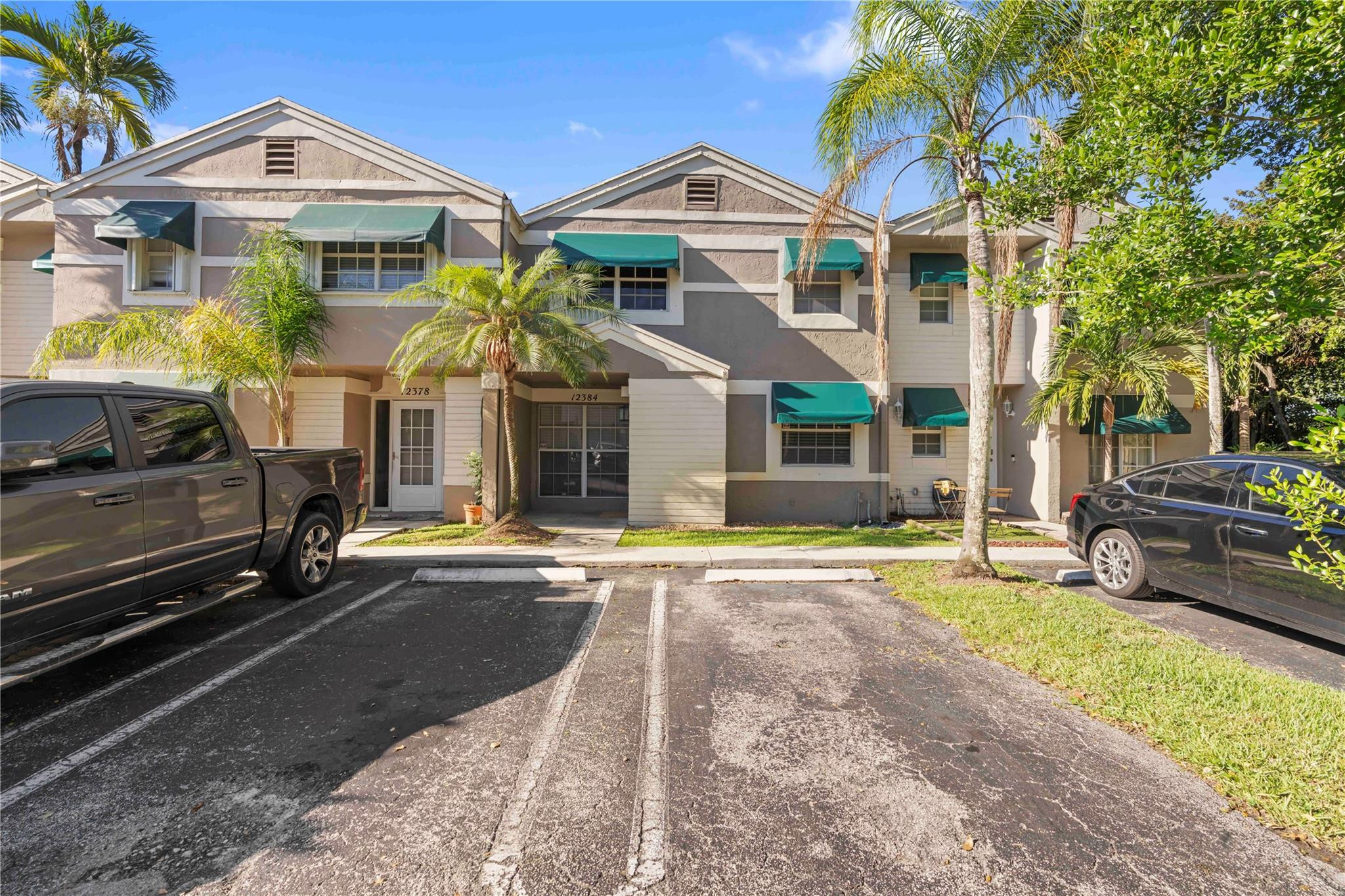 Flamingo Gardens - Residential