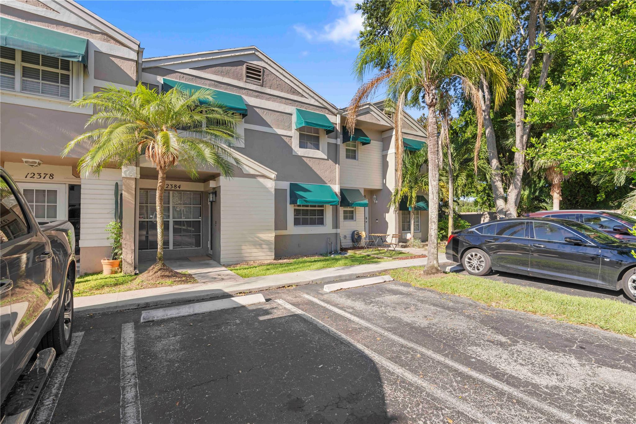 Flamingo Gardens - Residential