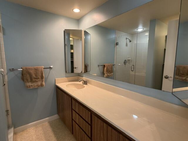 LAKES AT THE BLUFFS - Residential Lease