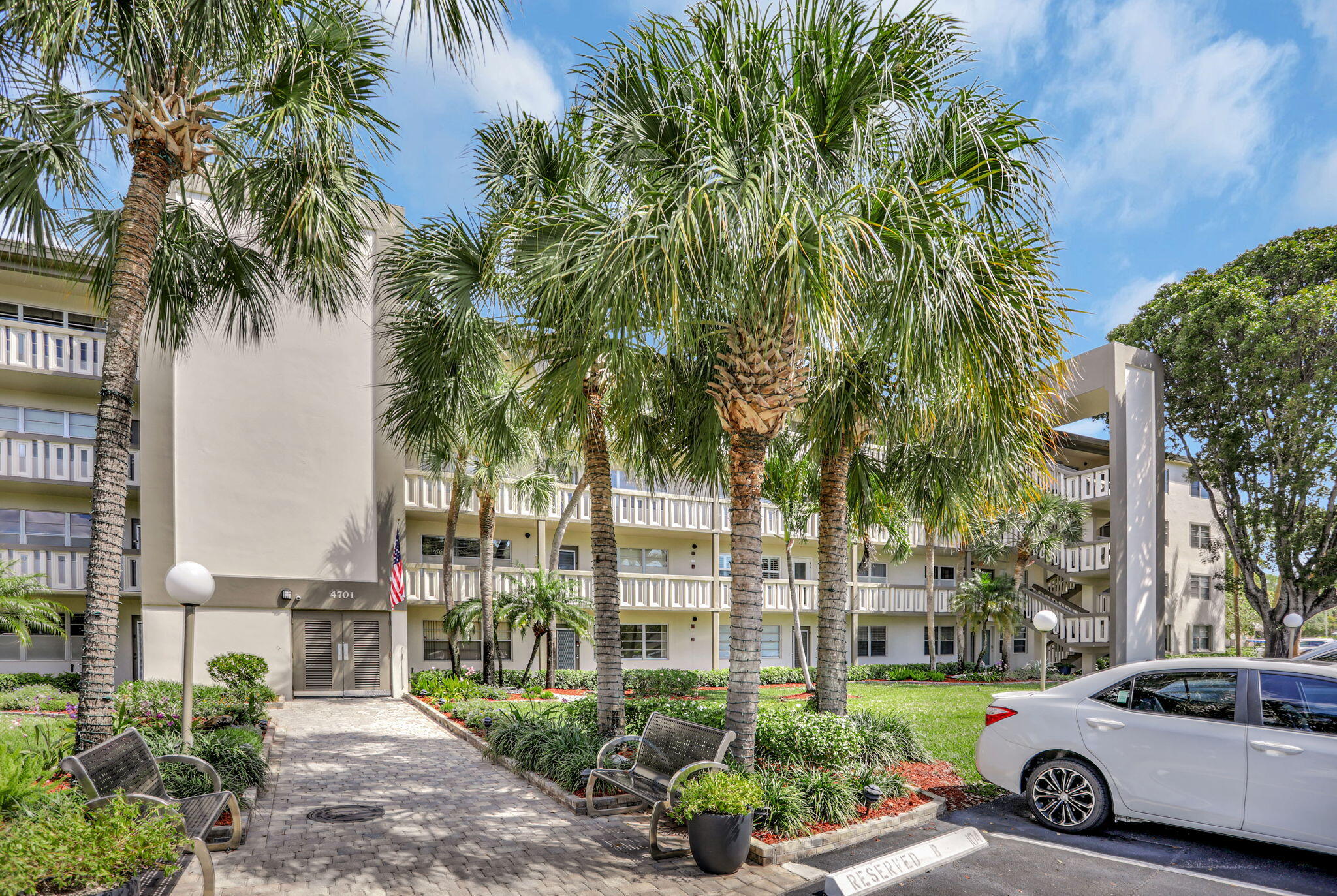 MARTINIQUE VILLAGE II B CONDO - Residential