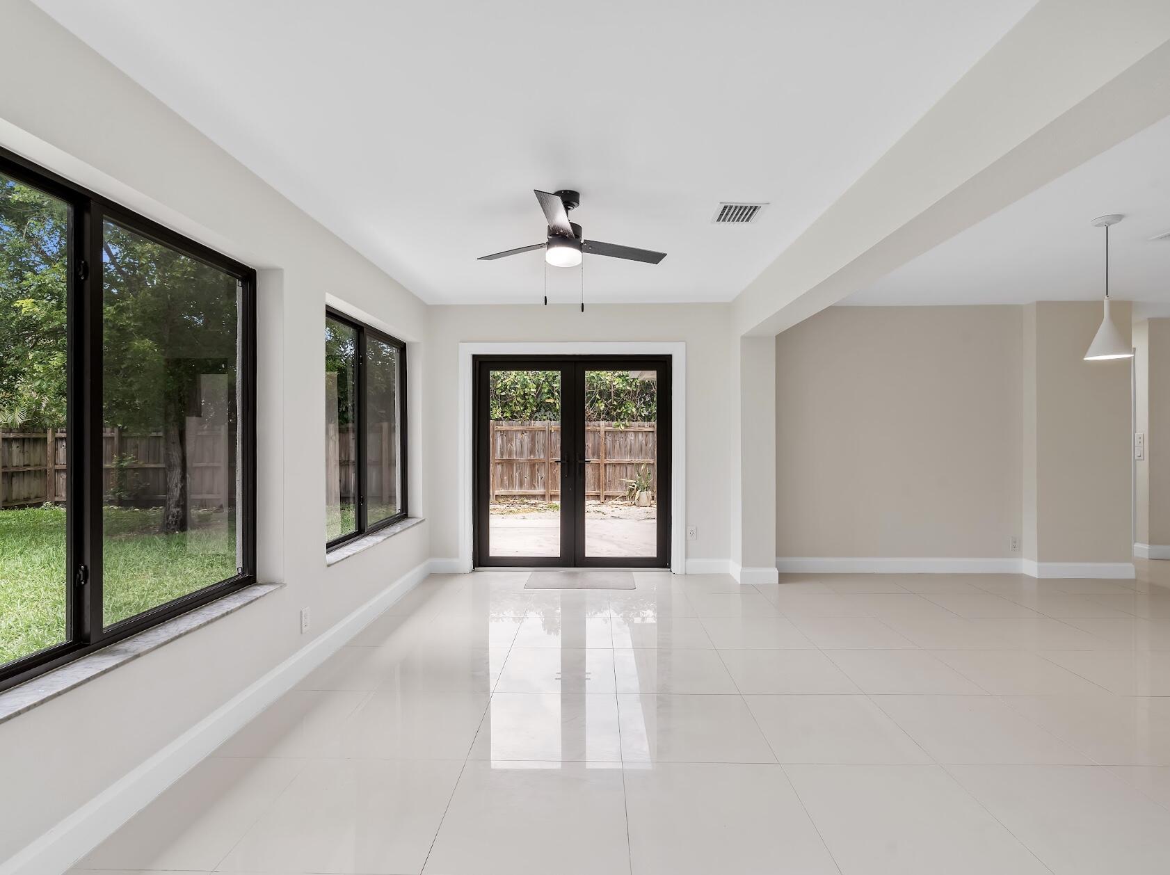 FLORESTA ESTATES 2ND SEC - Residential
