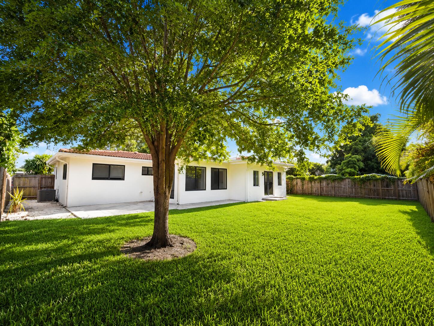 FLORESTA ESTATES 2ND SEC - Residential