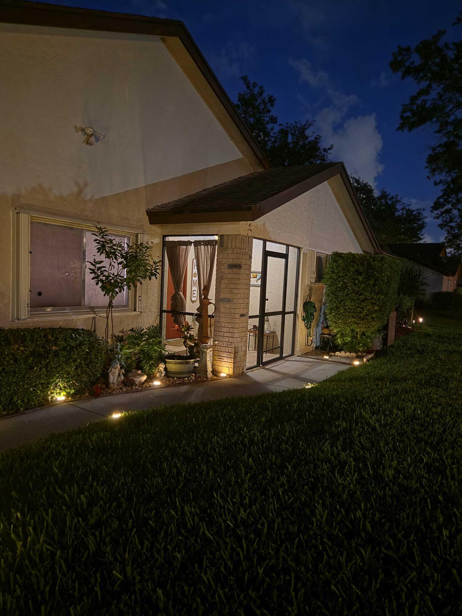 VILLAGE WALK - Residential