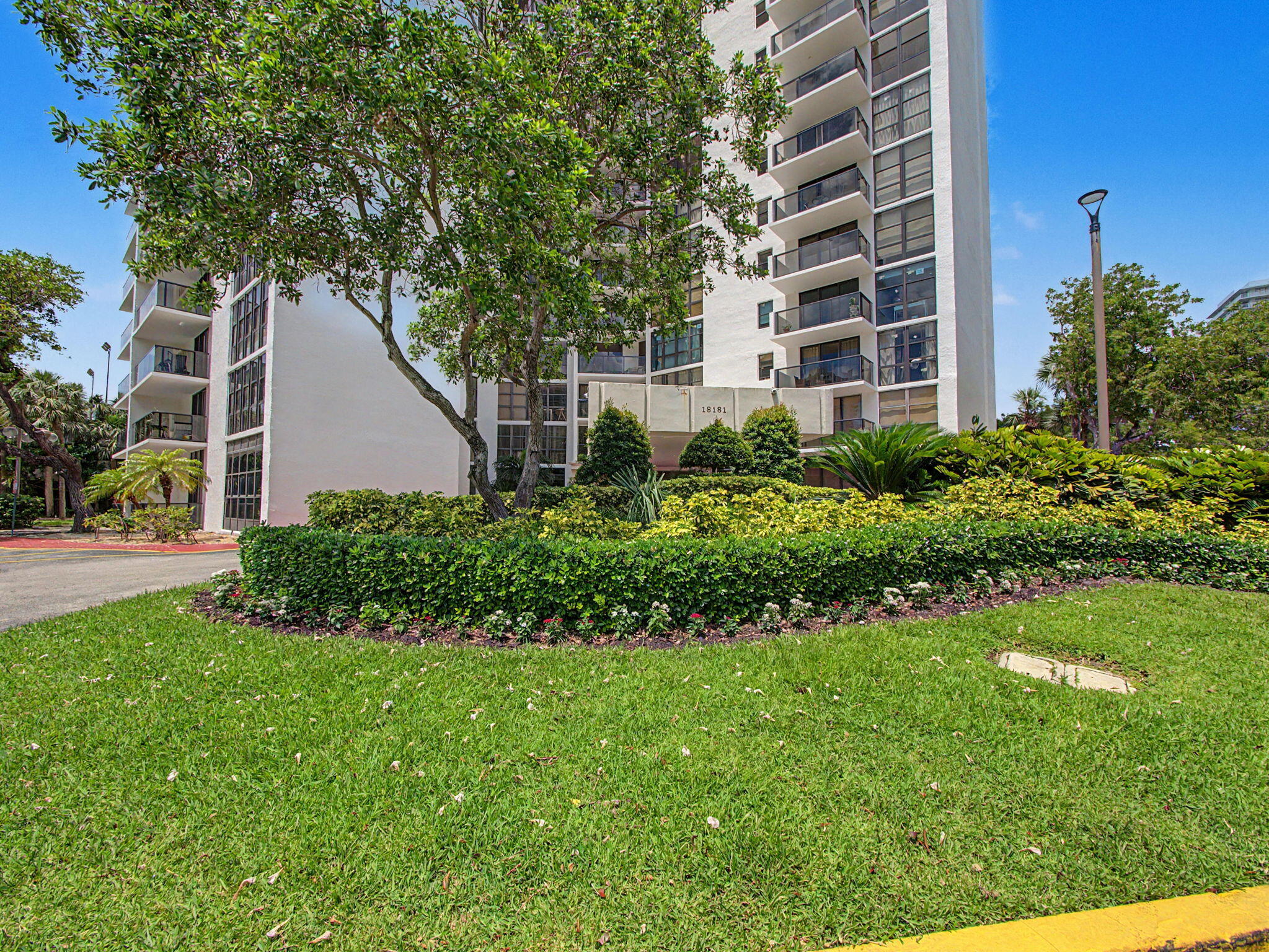 TOWER AT BISCAYNE COVE CONDO - Residential Lease