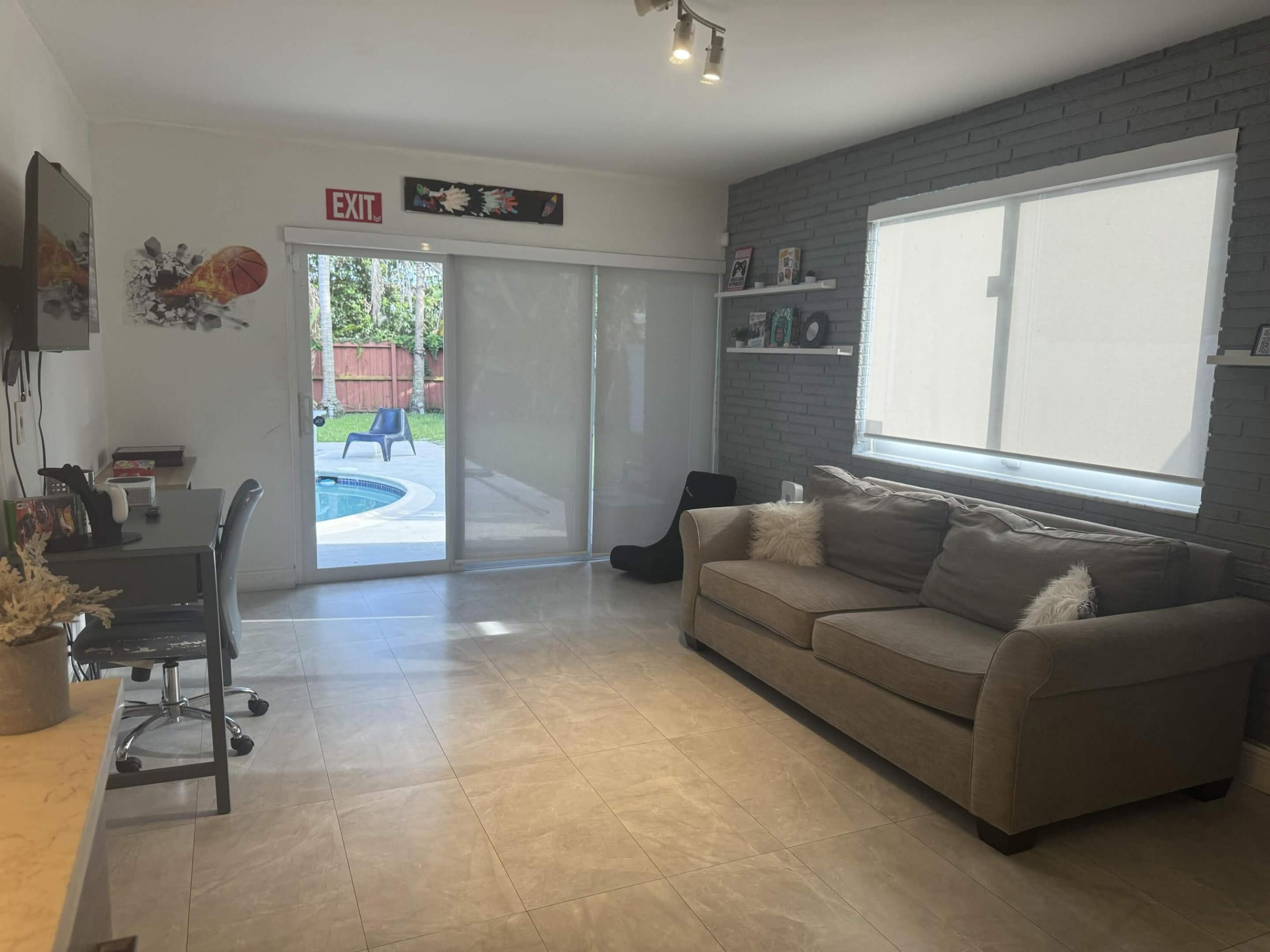 HOLLYWOOD HILLS AMEN PLAT - Residential