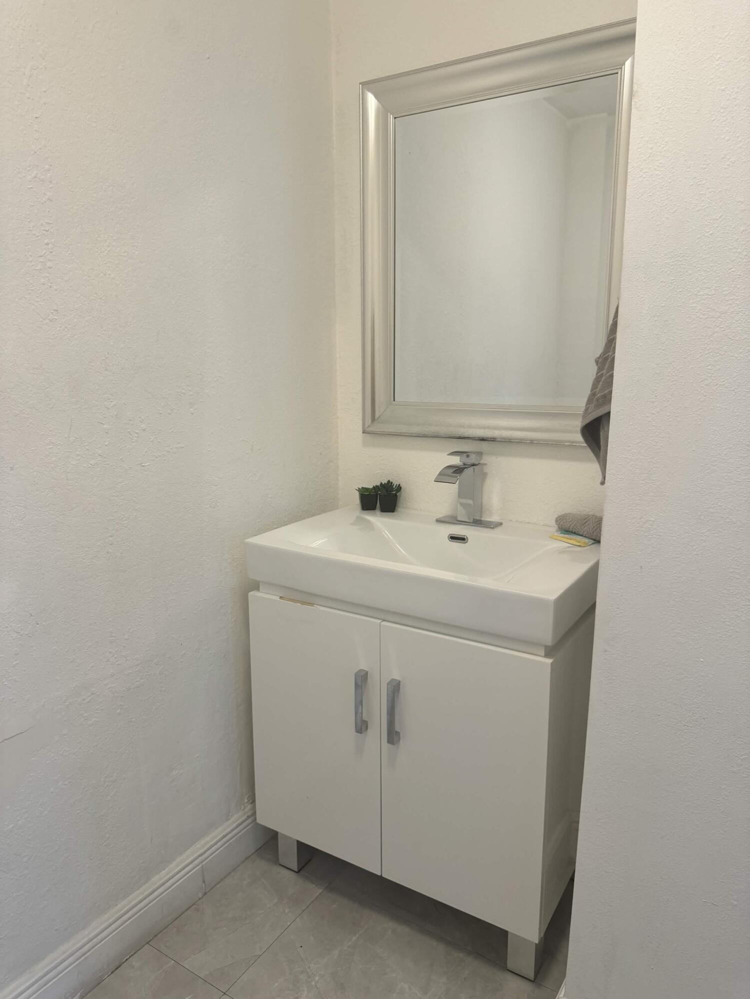 HOLLYWOOD HILLS AMEN PLAT - Residential