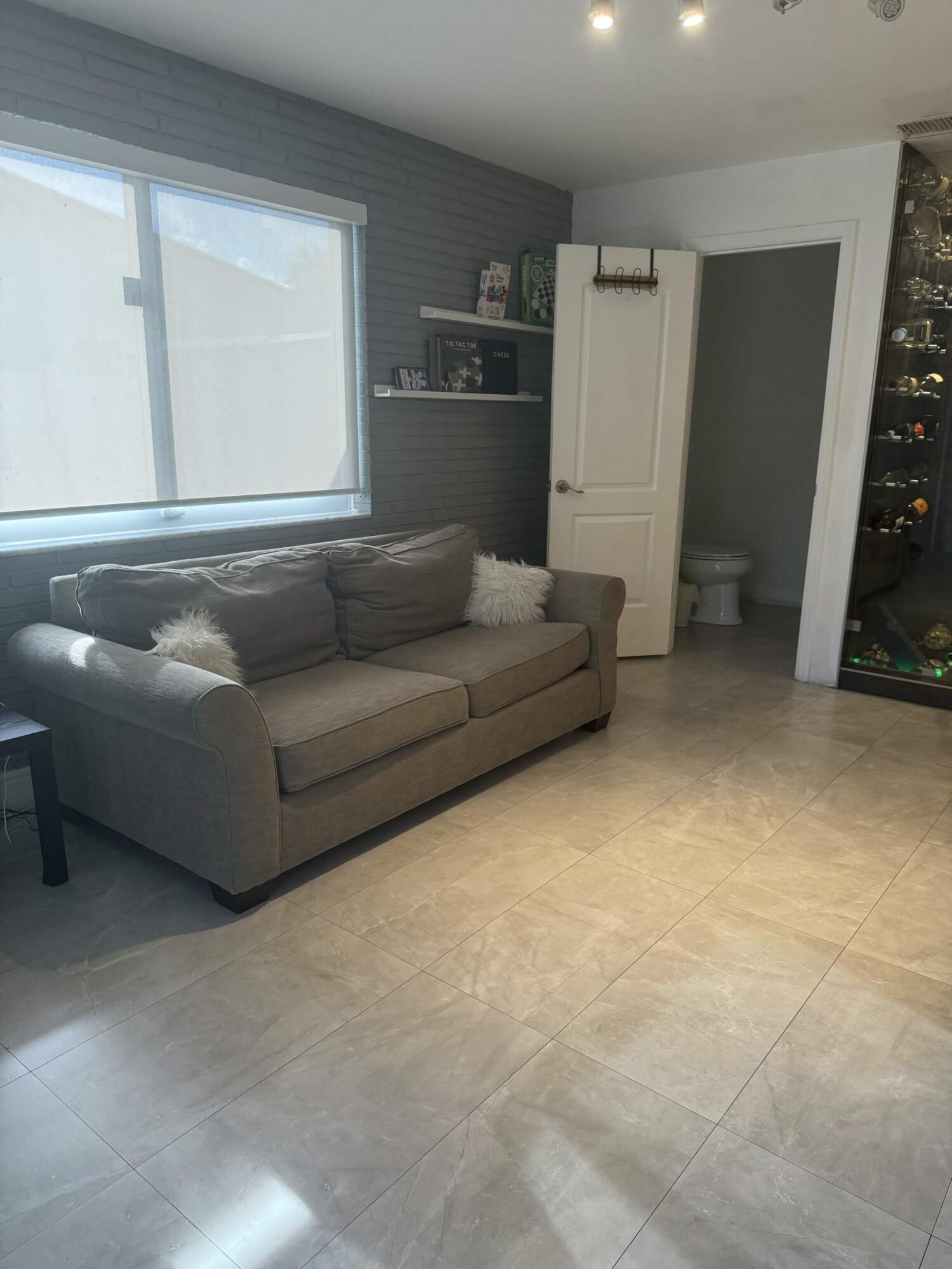 HOLLYWOOD HILLS AMEN PLAT - Residential