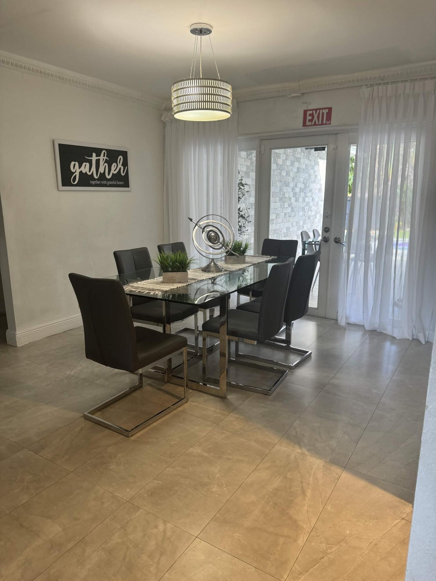 HOLLYWOOD HILLS AMEN PLAT - Residential