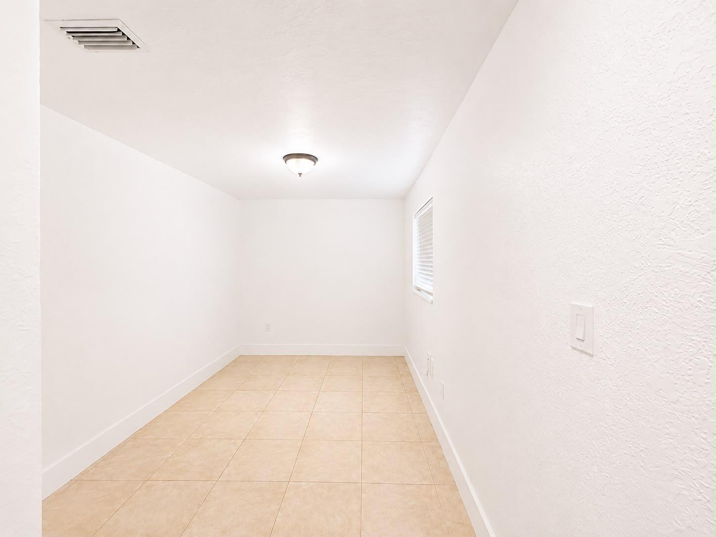 RIVERSIDE VISTAS CONDO - Residential