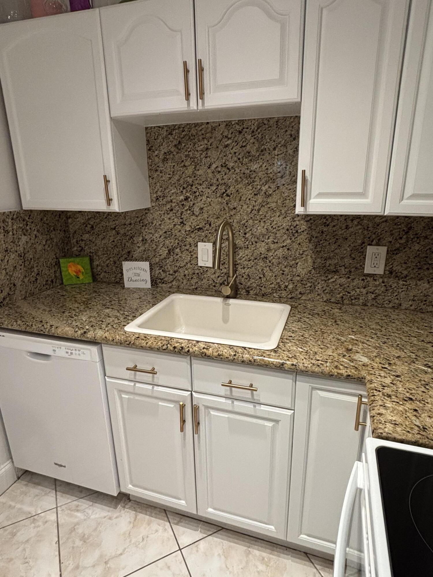 EARMAN VILLAS CONDO - Residential